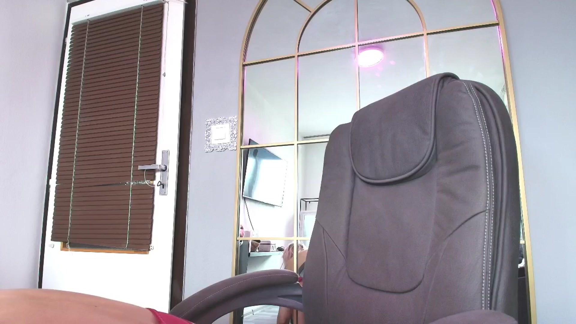 Gallery image thumbnail from SexyQueenNina's myfreecams stream on, 01/31/2026, 09:27 image 16 of 20