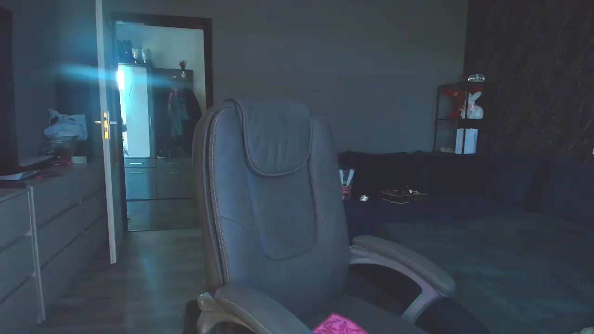 Gallery image thumbnail from SexyQueenNina's myfreecams stream on, 05/23/2026, 13:00 image 13 of 20