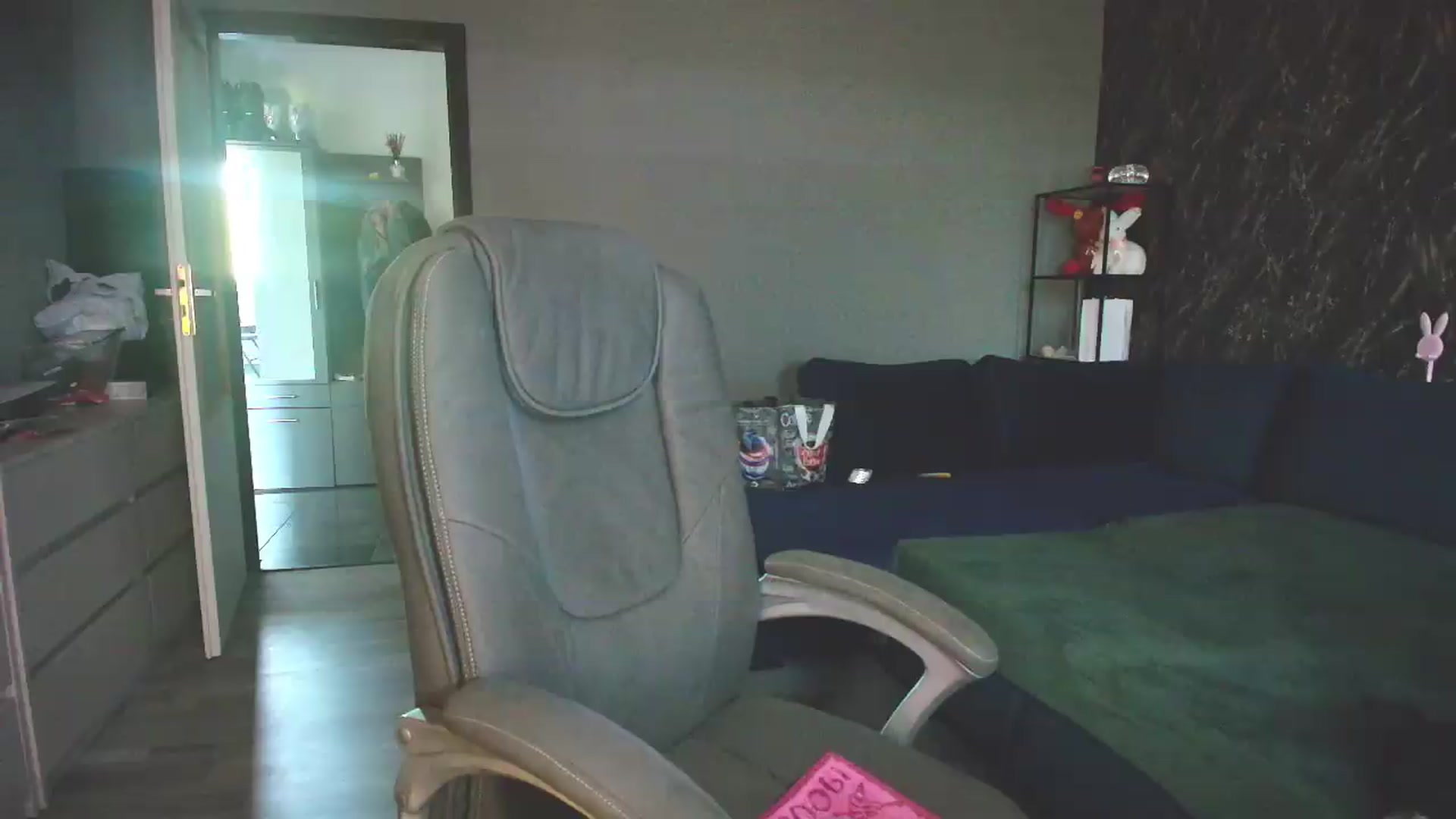 Gallery image thumbnail from SexyQueenNina's myfreecams stream on, 05/24/2026, 15:19 image 6 of 20
