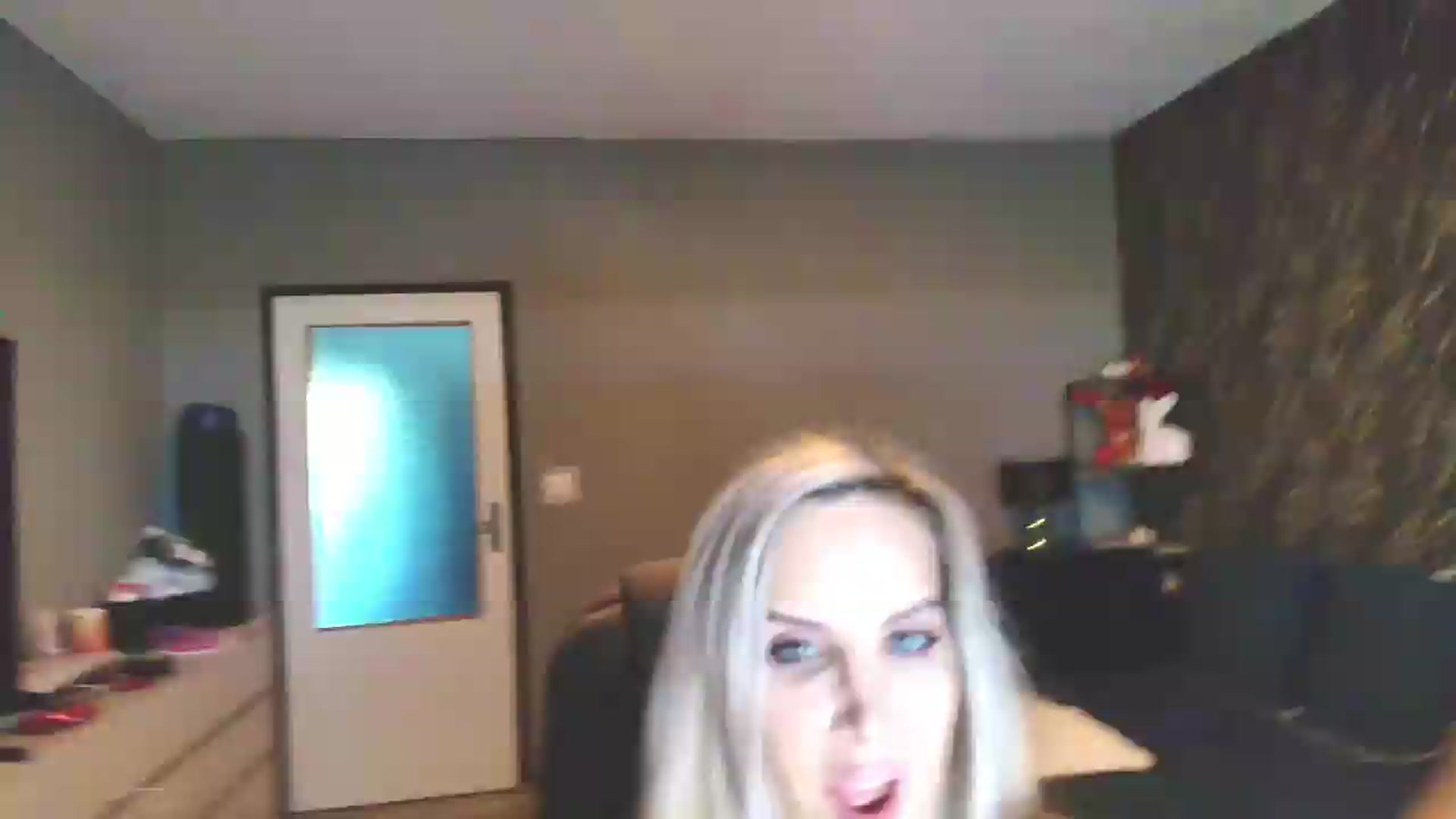 Gallery image thumbnail from SexyQueenNina's myfreecams stream on, 07/09/2026, 13:27 image 7 of 20