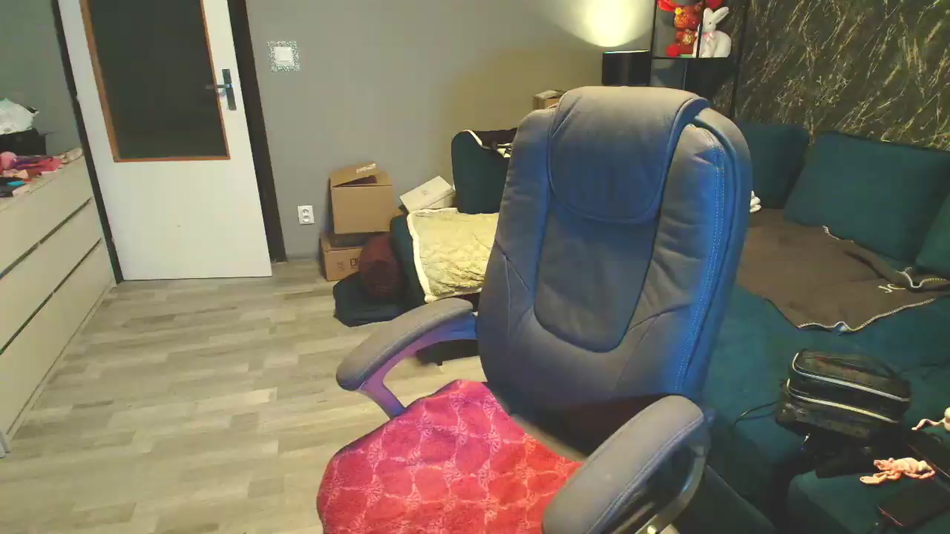 Gallery image thumbnail from SexyQueenNina's myfreecams stream on, 08/17/2026, 18:20 image 9 of 20