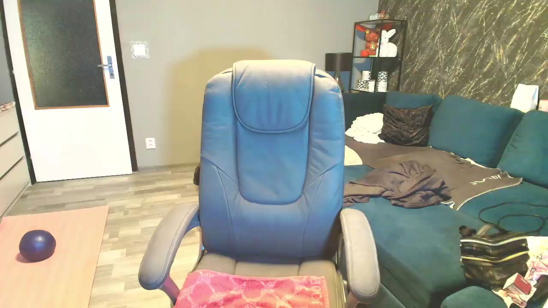 Gallery image thumbnail from SexyQueenNina's myfreecams stream on, 08/29/2026, 17:47 image 15 of 20