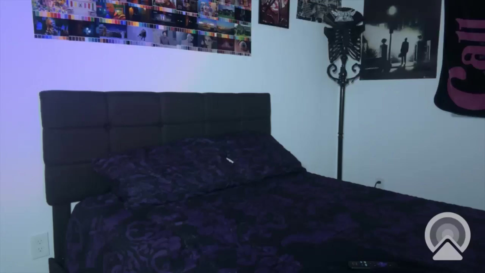 Gallery image thumbnail from SexySatanico's myfreecams stream on, 11/21/2025, 11:59 image 9 of 20