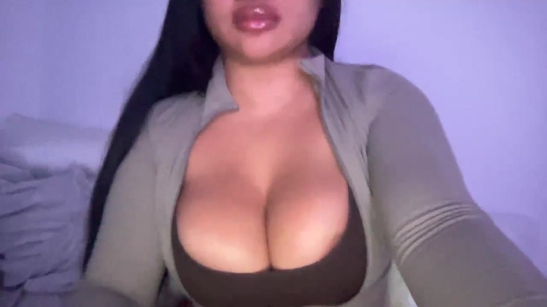 Gallery image thumbnail from SexySeiko's myfreecams stream on, 12/19/2024, 08:20 image 16 of 20