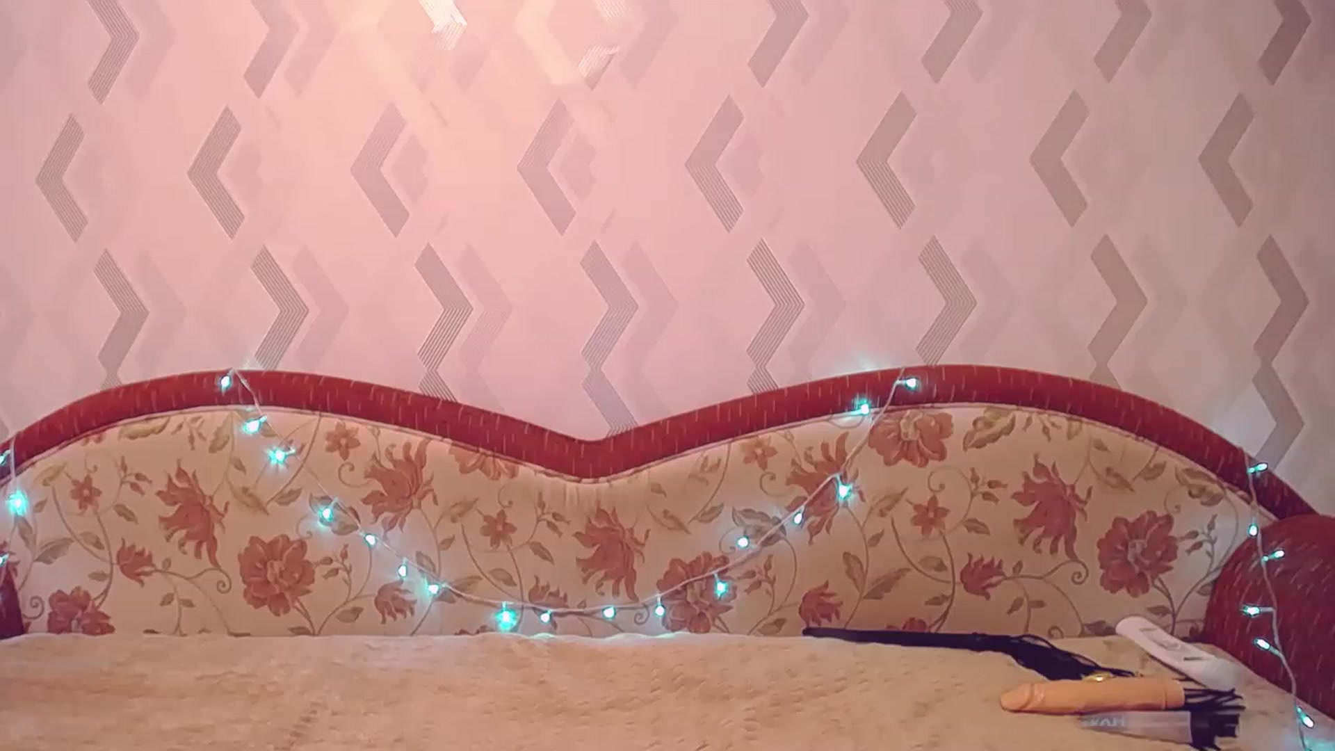 Gallery image thumbnail from Sexy_Kittyy_'s myfreecams stream on, 11/14/2022, 19:50 image 15 of 20