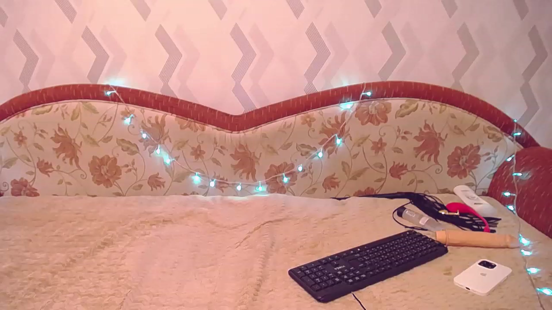 Gallery image thumbnail from Sexy_Kittyy_'s myfreecams stream on, 11/14/2022, 21:44 image 13 of 20