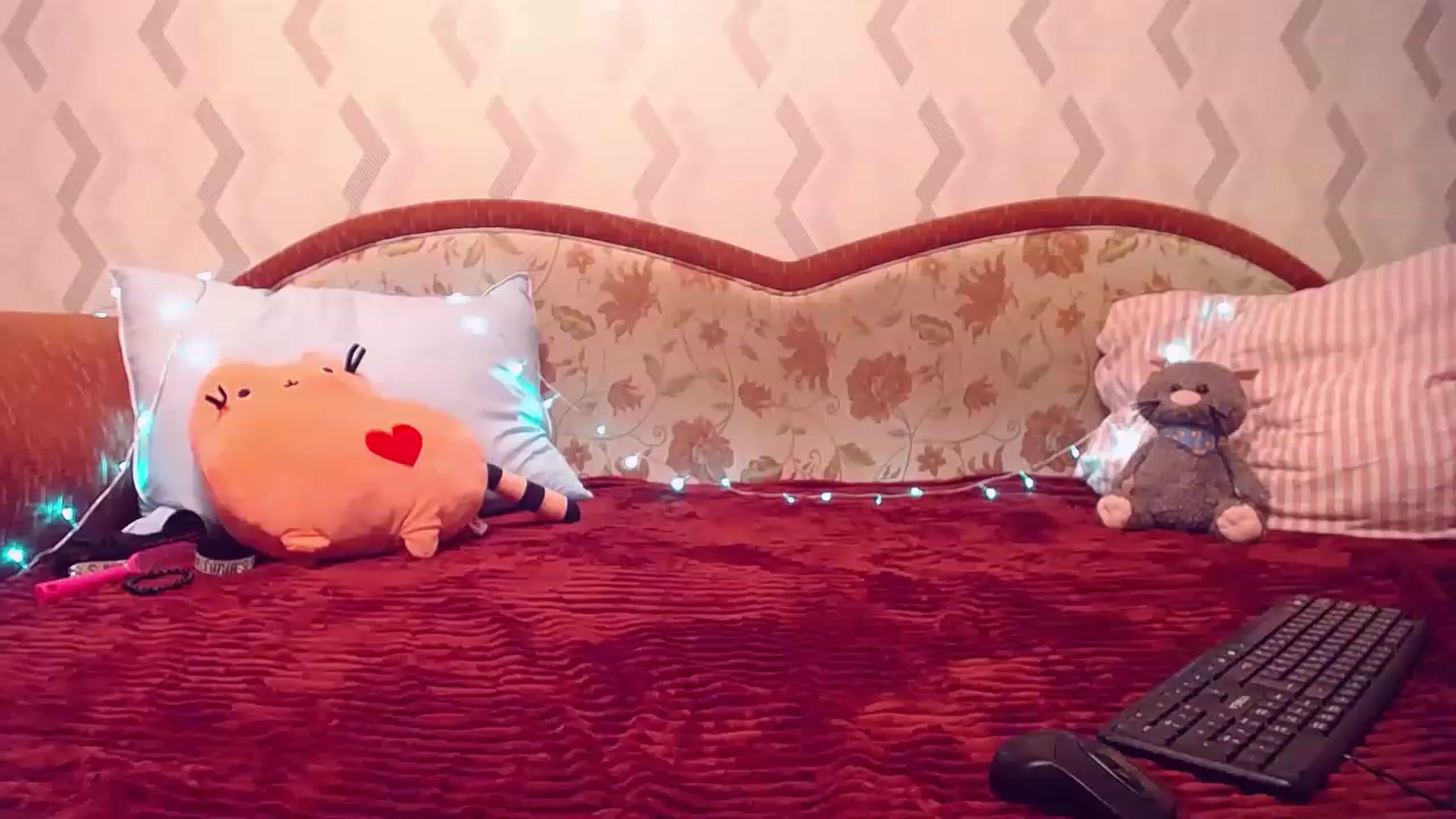 Gallery image thumbnail from Sexy_Kittyy_'s myfreecams stream on, 11/17/2022, 19:40 image 17 of 20