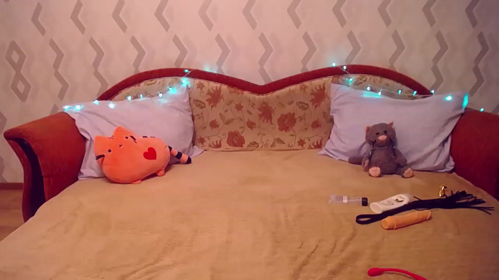 Gallery image thumbnail from Sexy_Kittyy_'s myfreecams stream on, 11/29/2022, 16:29 image 14 of 20