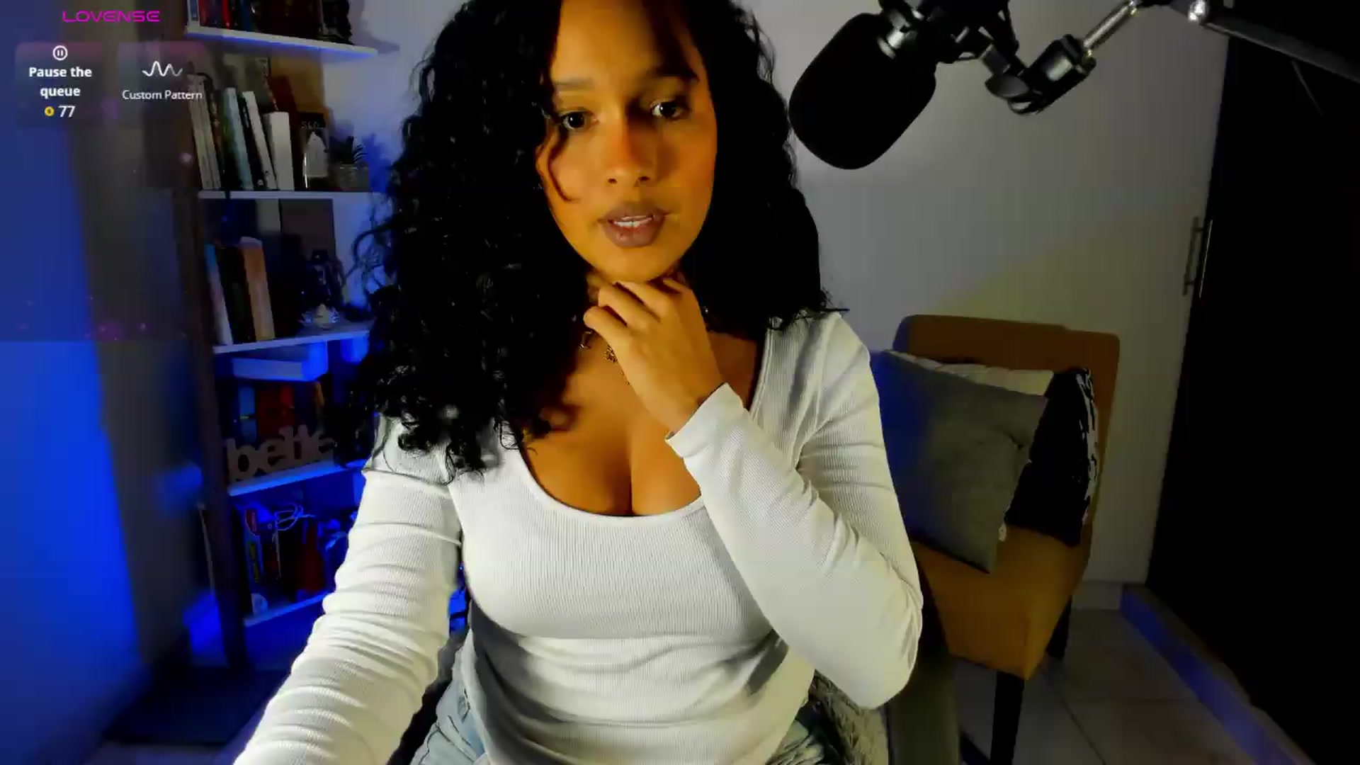 Gallery image thumbnail from Sexy_Latina's myfreecams stream on, 07/09/2026, 06:00 image 13 of 20