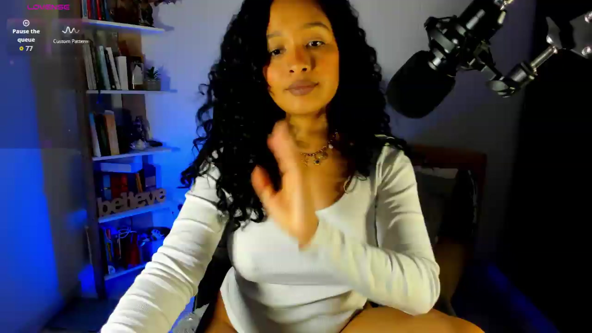 Gallery image thumbnail from Sexy_Latina's myfreecams stream on, 07/09/2026, 07:10 image 7 of 20