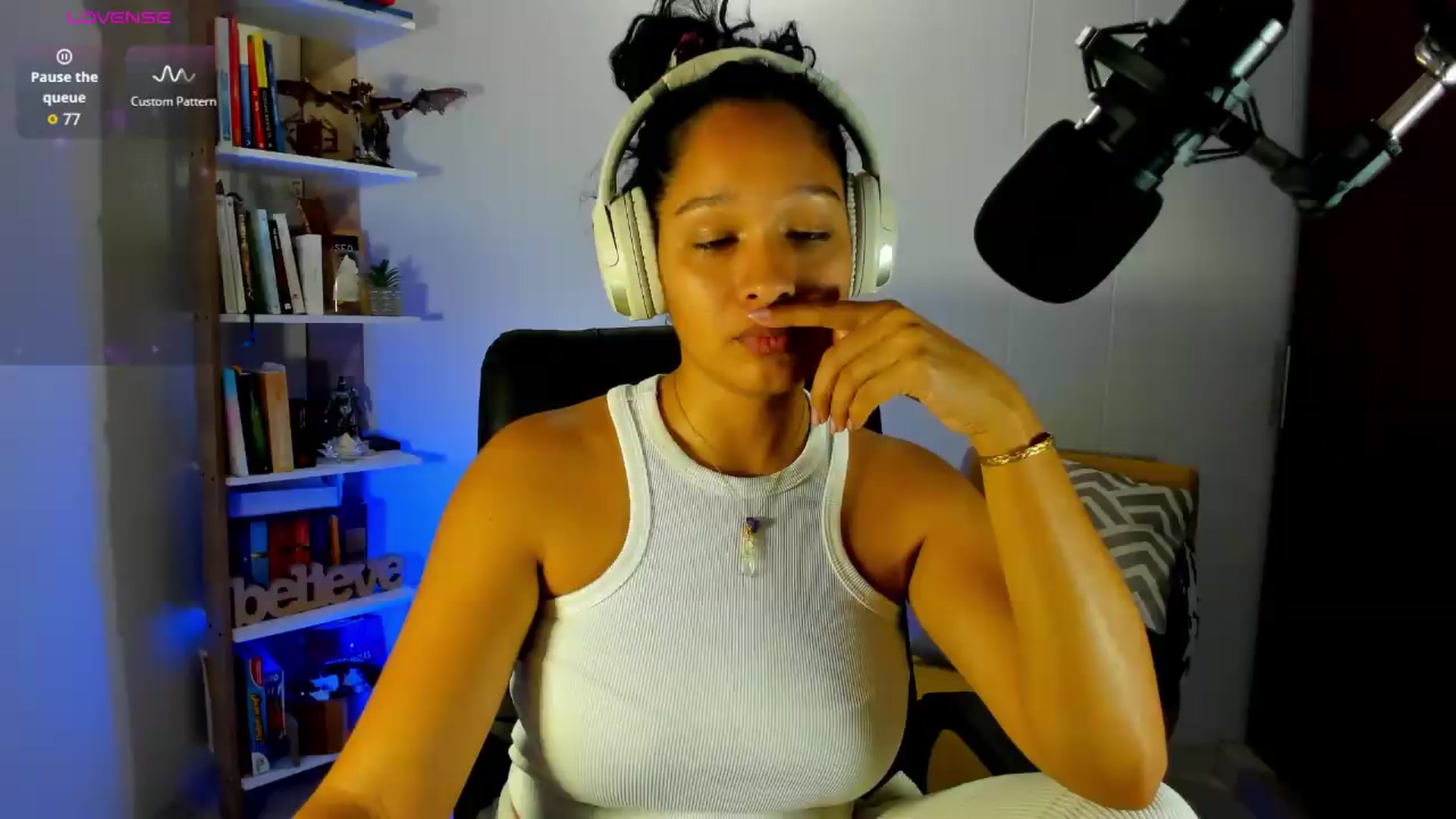 Gallery image thumbnail from Sexy_Latina's myfreecams stream on, 07/11/2026, 08:20 image 16 of 20