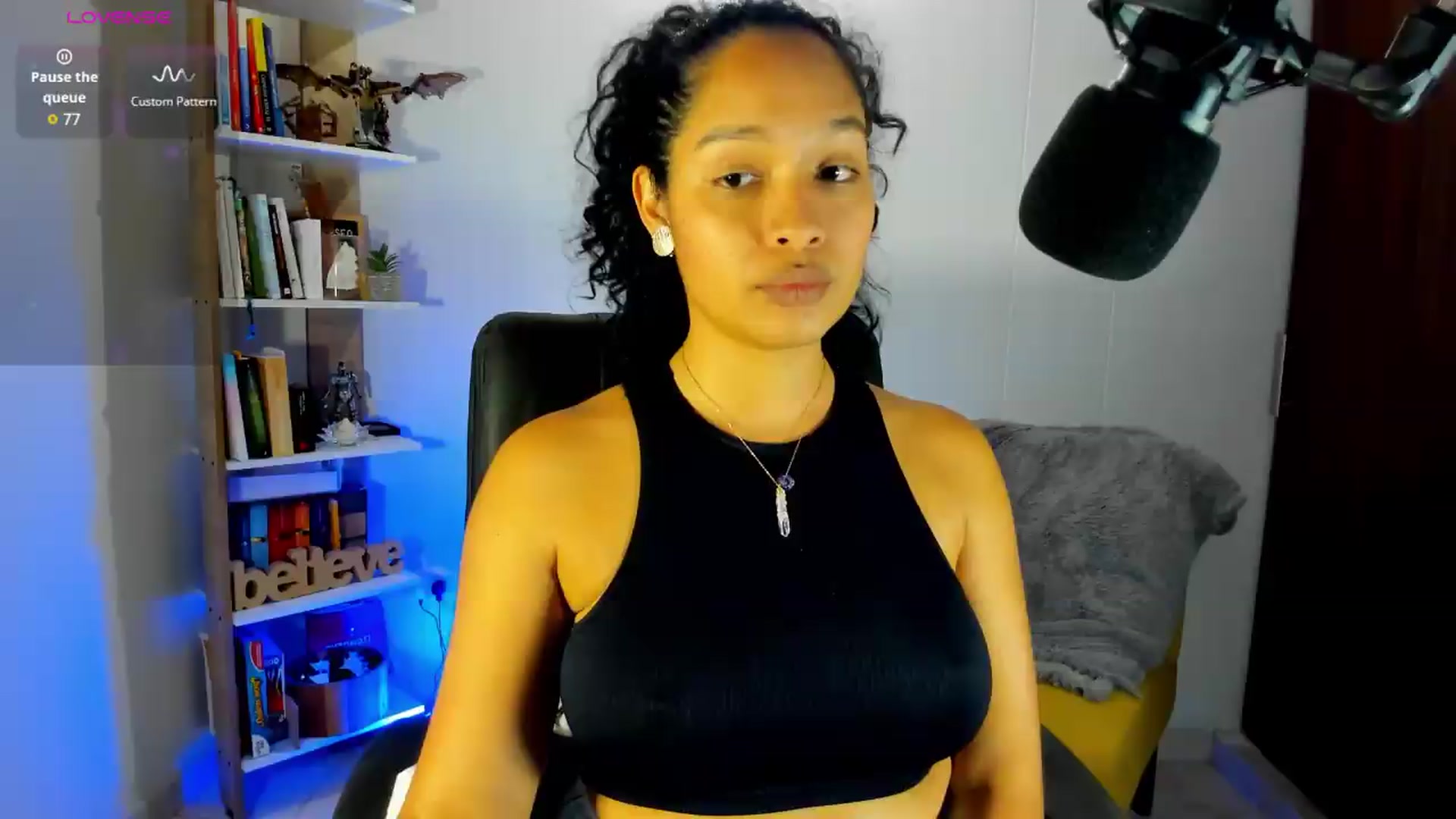Gallery image thumbnail from Sexy_Latina's myfreecams stream on, 07/13/2026, 06:07 image 12 of 20