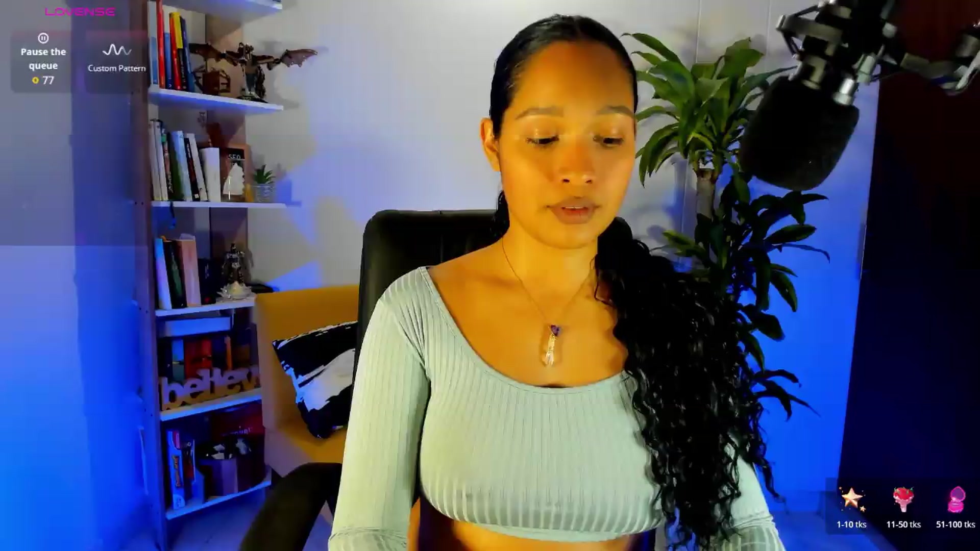 Gallery image thumbnail from Sexy_Latina's myfreecams stream on, 07/15/2026, 07:58 image 2 of 20