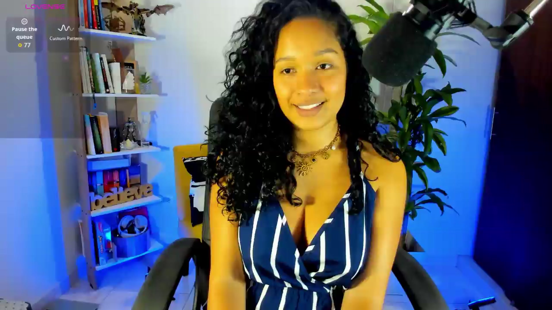 Gallery image thumbnail from Sexy_Latina's myfreecams stream on, 07/16/2026, 07:31 image 3 of 20