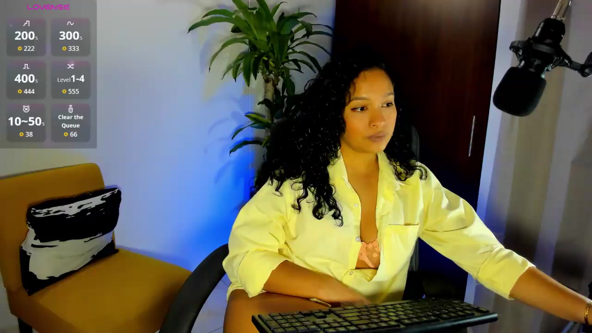 Gallery image thumbnail from Sexy_Latina's myfreecams stream on, 07/23/2026, 07:26 image 7 of 20