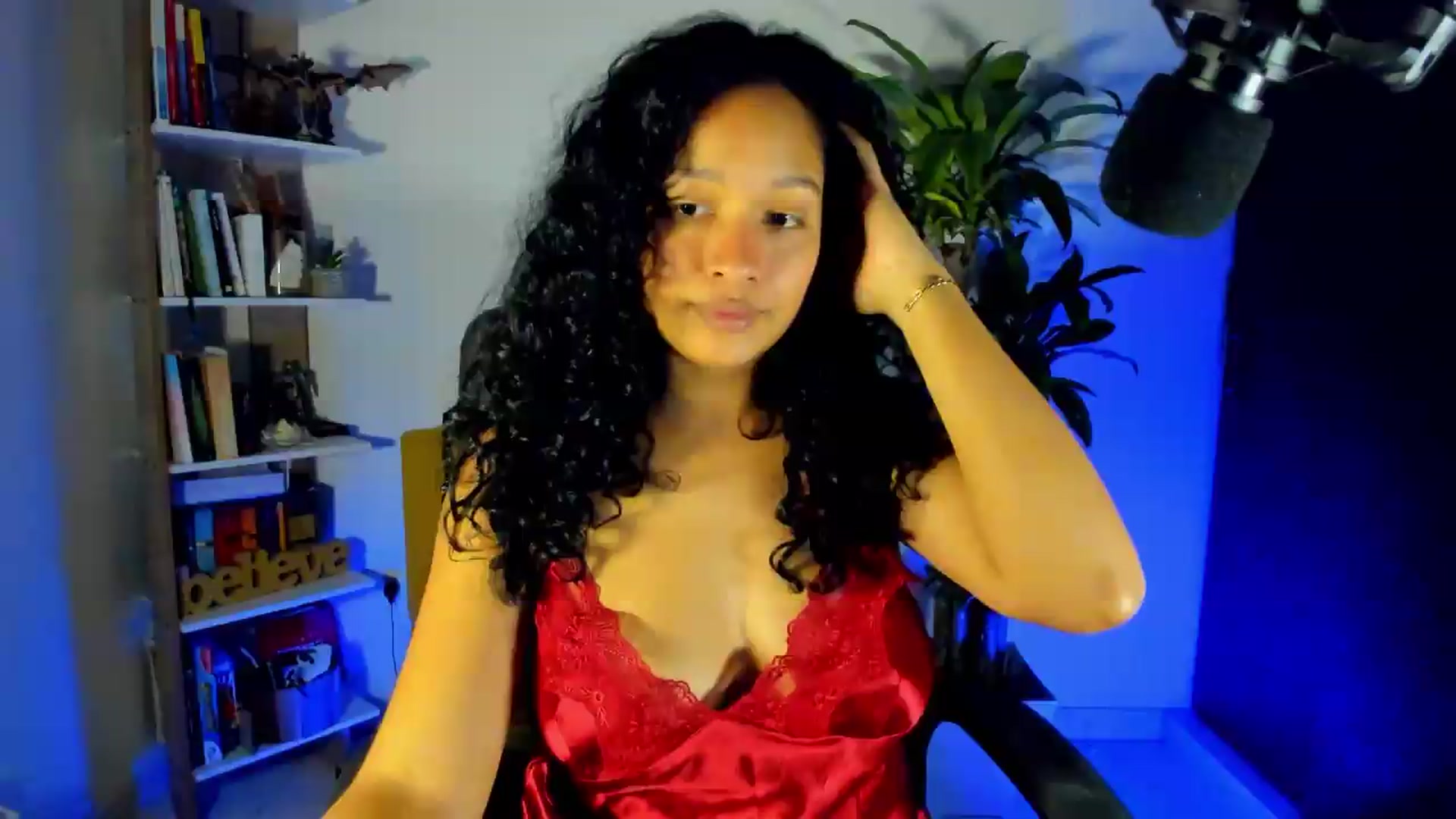 Gallery image thumbnail from Sexy_Latina's myfreecams stream on, 07/26/2026, 08:31 image 4 of 20