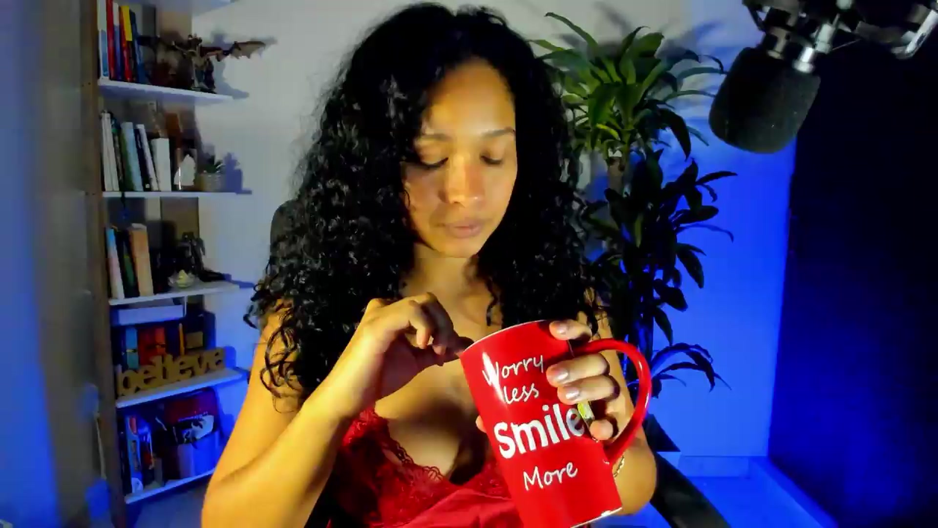 Gallery image thumbnail from Sexy_Latina's myfreecams stream on, 07/26/2026, 08:31 image 6 of 20