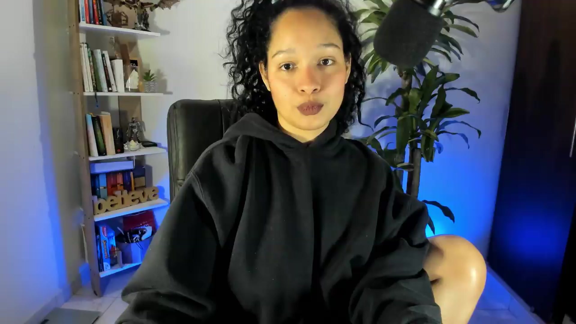 Gallery image thumbnail from Sexy_Latina's myfreecams stream on, 07/27/2026, 05:43 image 6 of 20