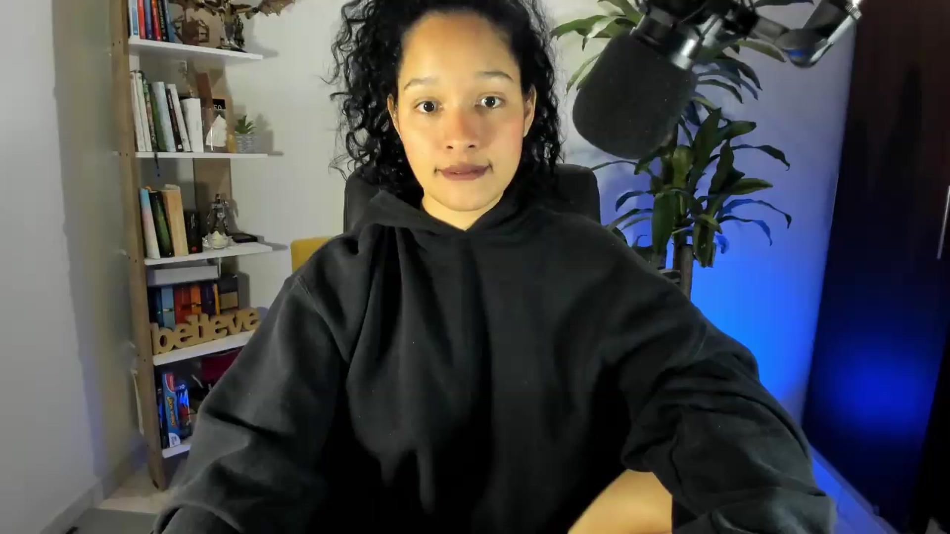 Gallery image thumbnail from Sexy_Latina's myfreecams stream on, 07/27/2026, 05:43 image 16 of 20