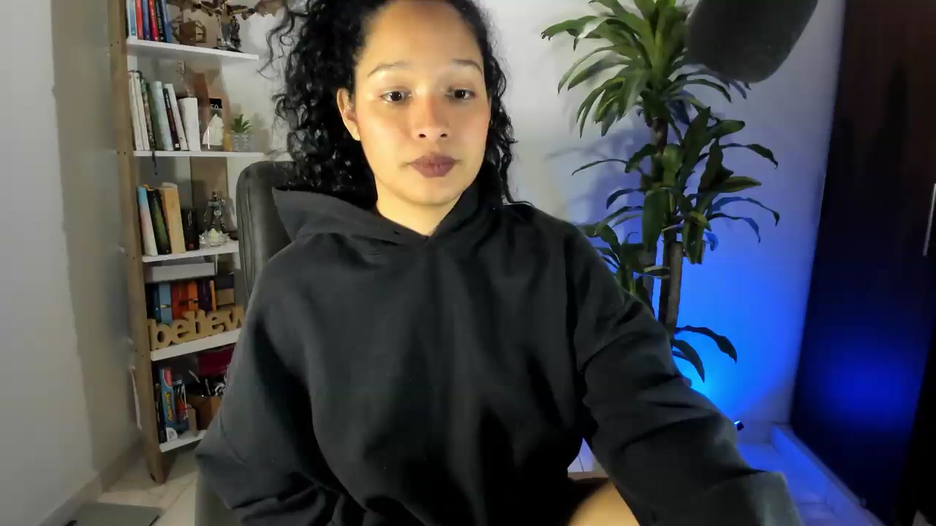 Gallery image thumbnail from Sexy_Latina's myfreecams stream on, 07/27/2026, 06:58 image 8 of 20