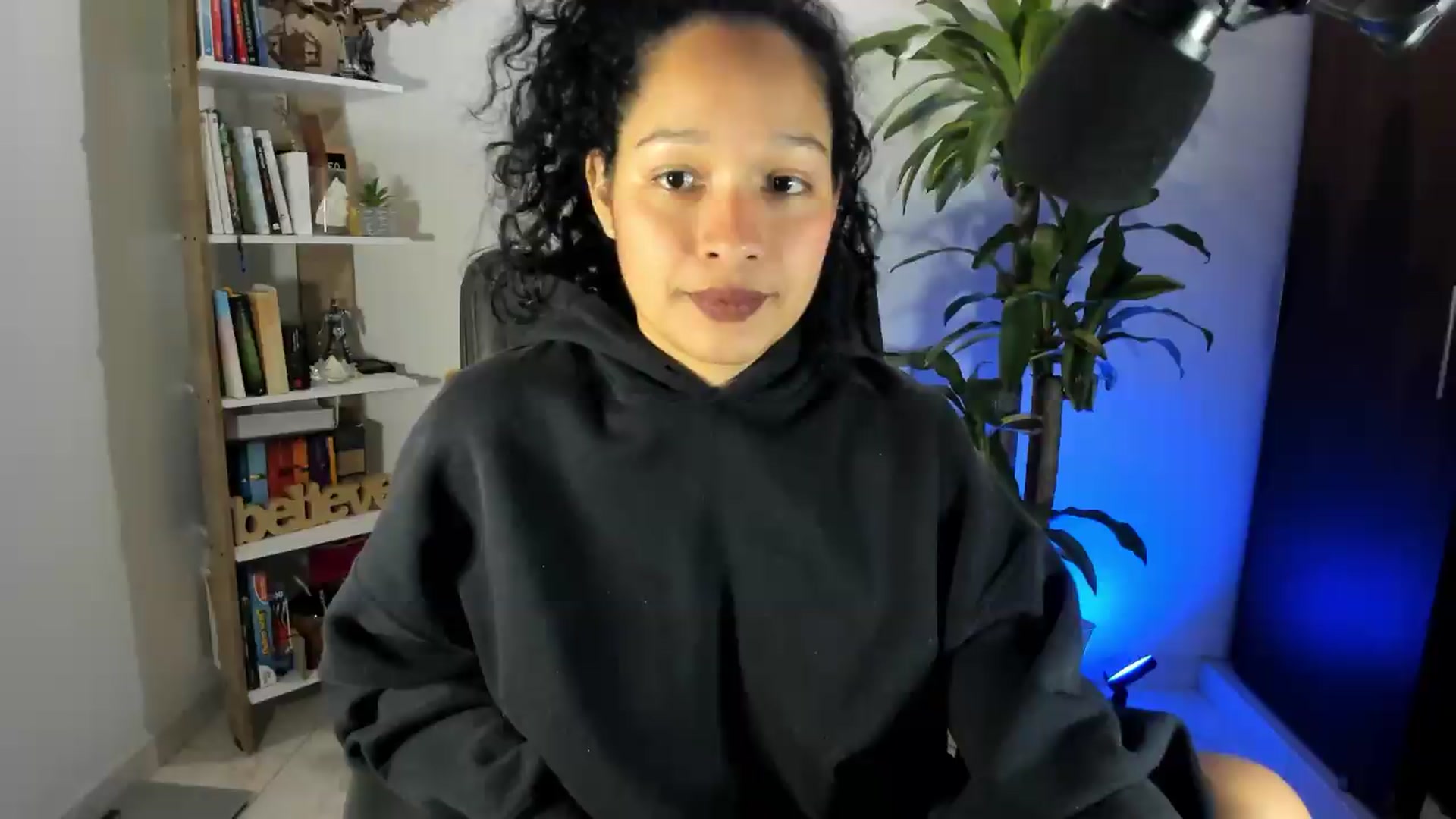 Gallery image thumbnail from Sexy_Latina's myfreecams stream on, 07/27/2026, 06:58 image 5 of 20