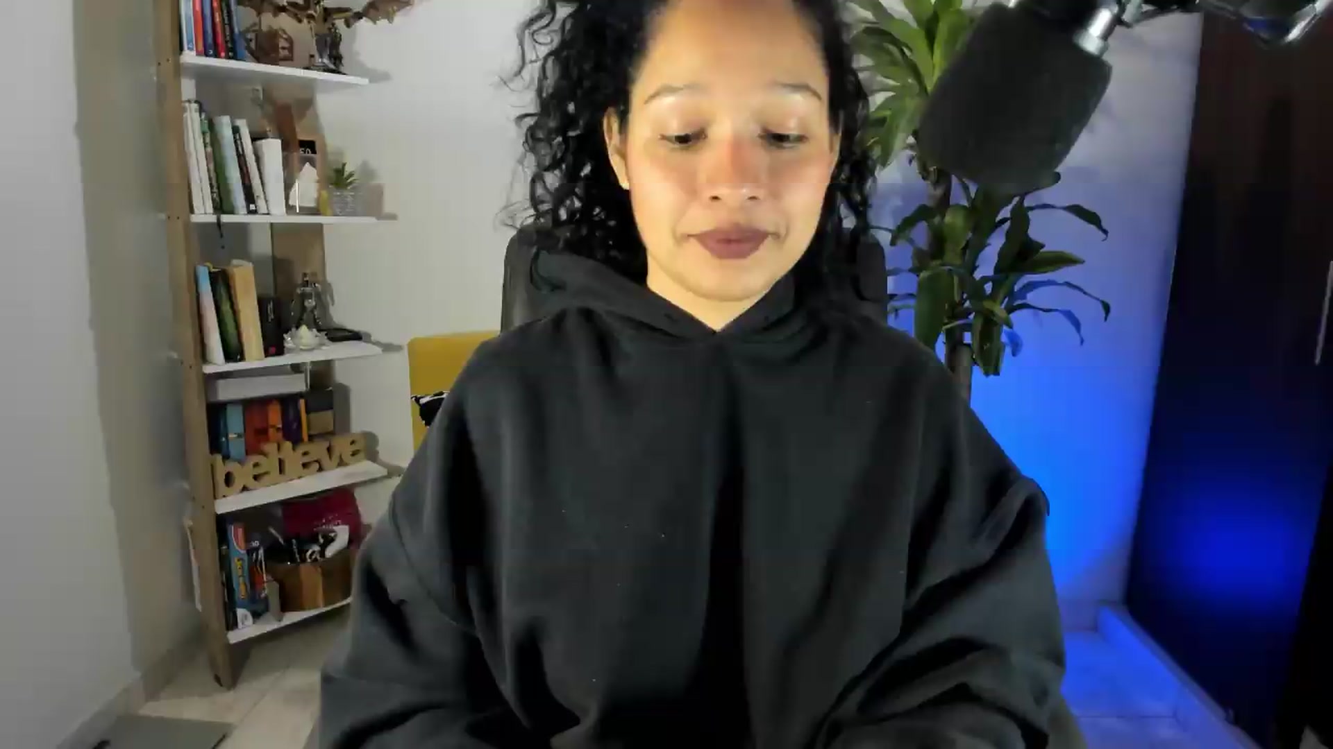 Gallery image thumbnail from Sexy_Latina's myfreecams stream on, 07/27/2026, 06:58 image 6 of 20