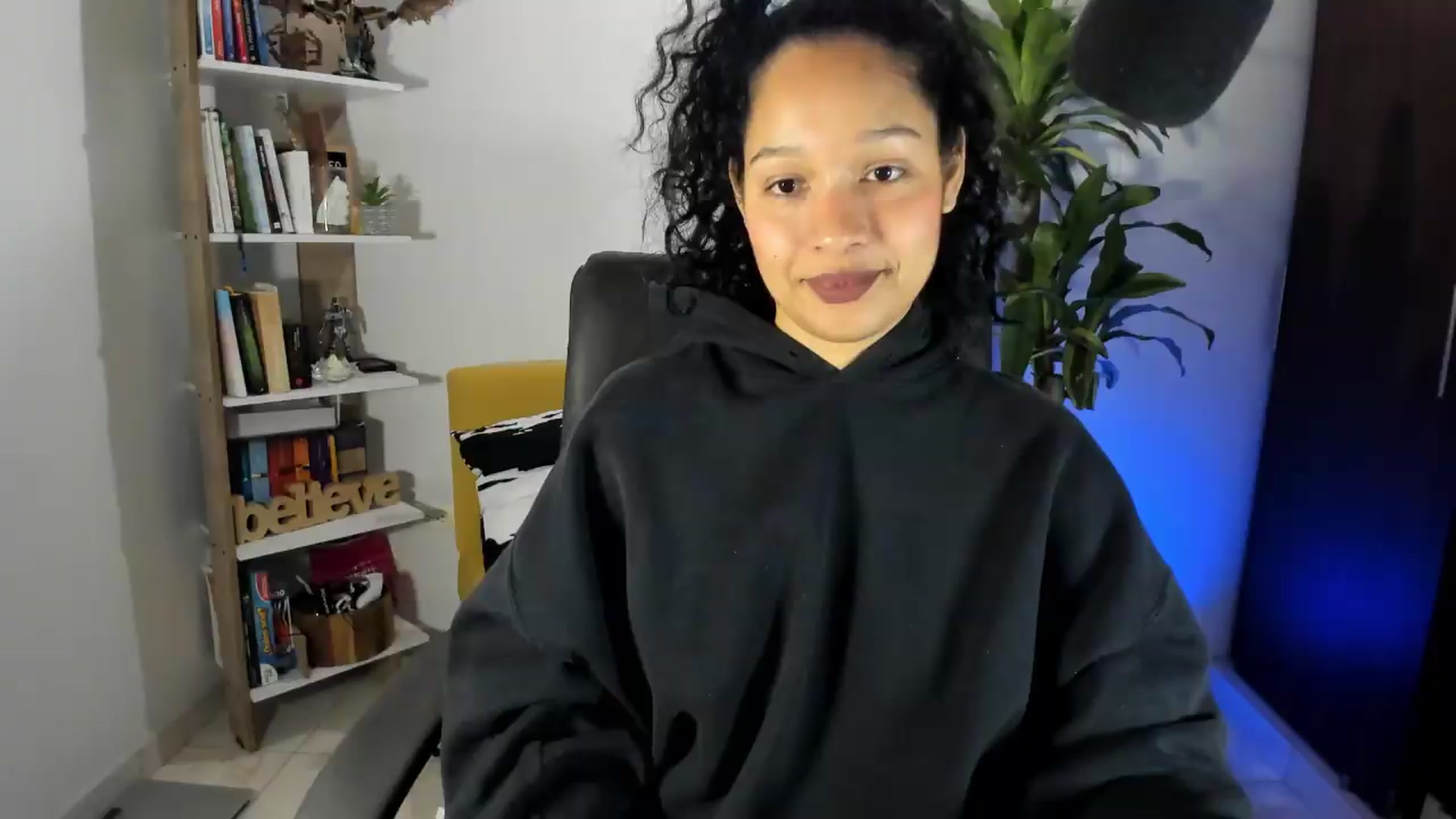 Gallery image thumbnail from Sexy_Latina's myfreecams stream on, 07/27/2026, 06:58 image 11 of 20