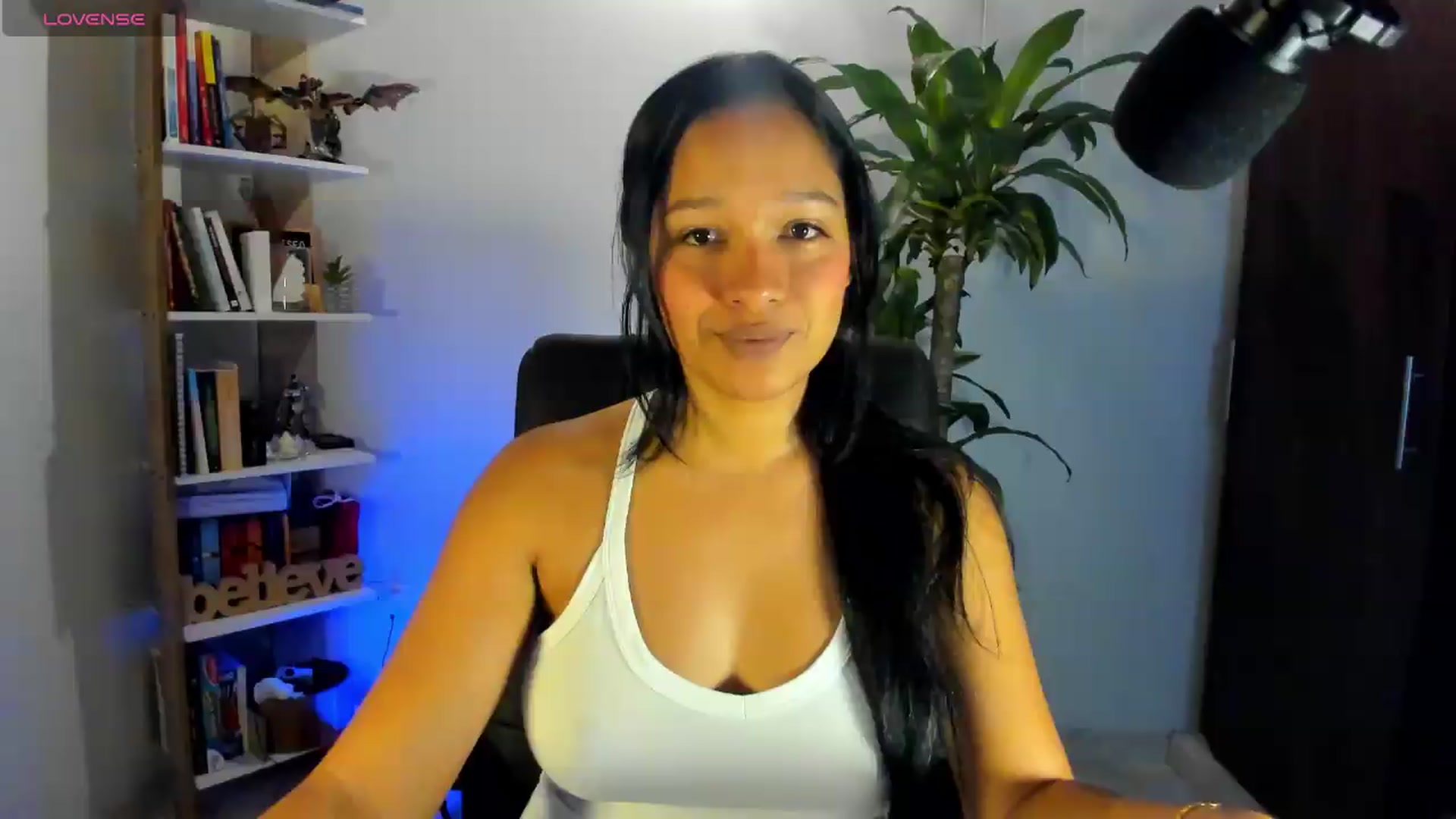 Gallery image thumbnail from Sexy_Latina's myfreecams stream on, 08/11/2026, 16:15 image 6 of 20