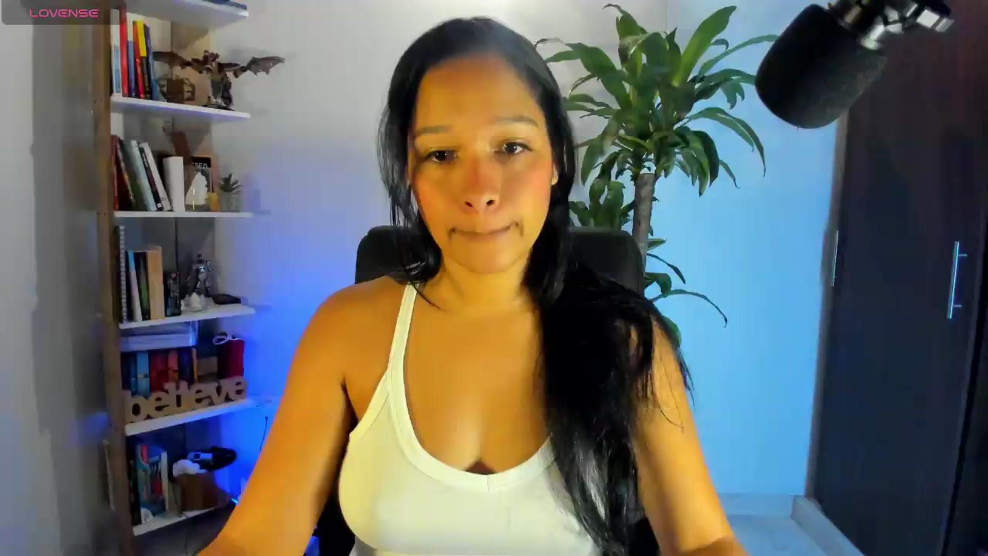 Gallery image thumbnail from Sexy_Latina's myfreecams stream on, 08/11/2026, 16:15 image 1 of 20