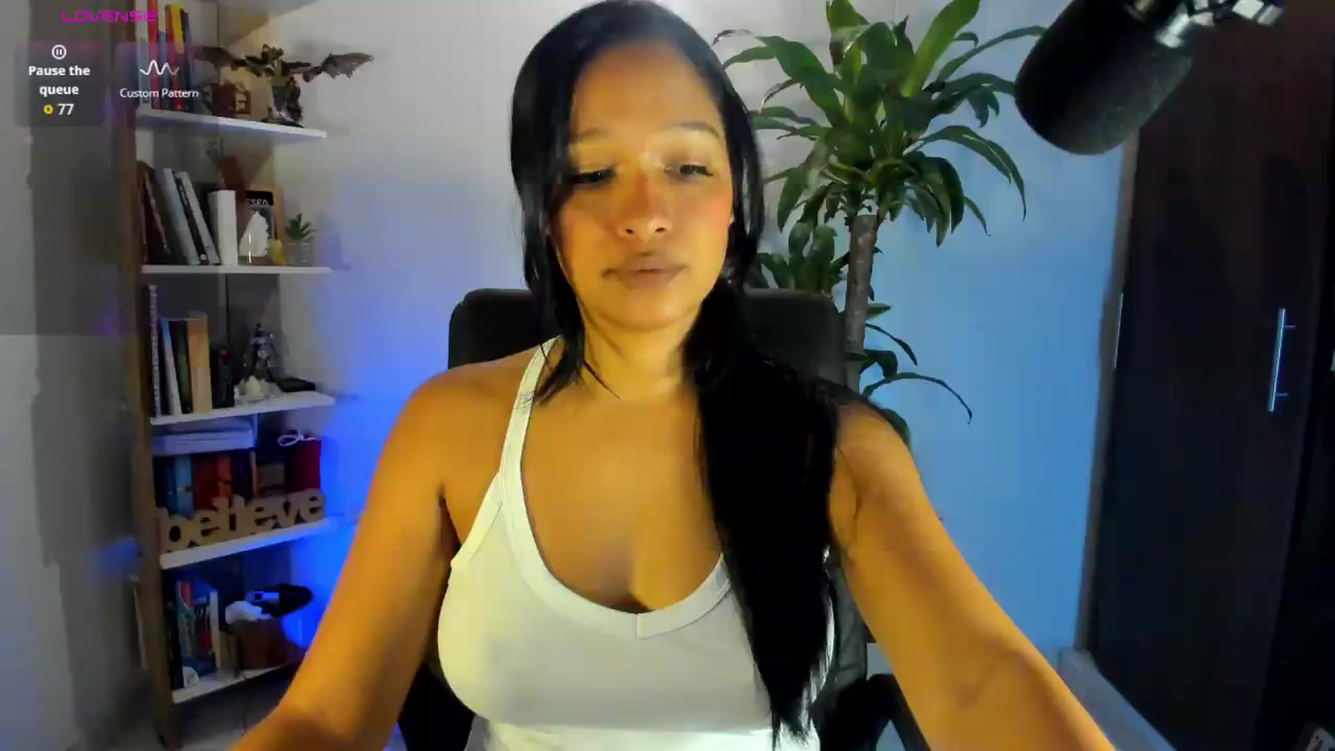 Gallery image thumbnail from Sexy_Latina's myfreecams stream on, 08/11/2026, 16:15 image 8 of 20