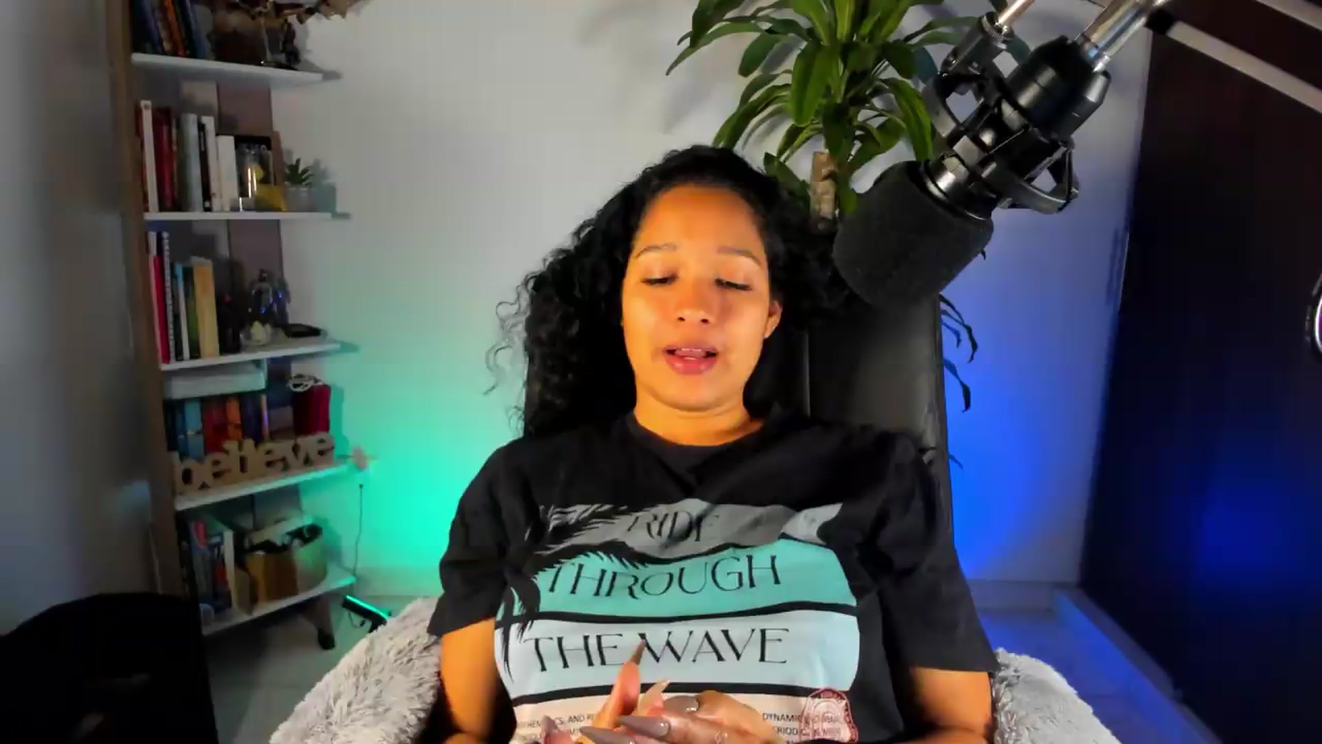 Gallery image thumbnail from Sexy_Latina's myfreecams stream on, 08/20/2026, 06:36 image 19 of 20