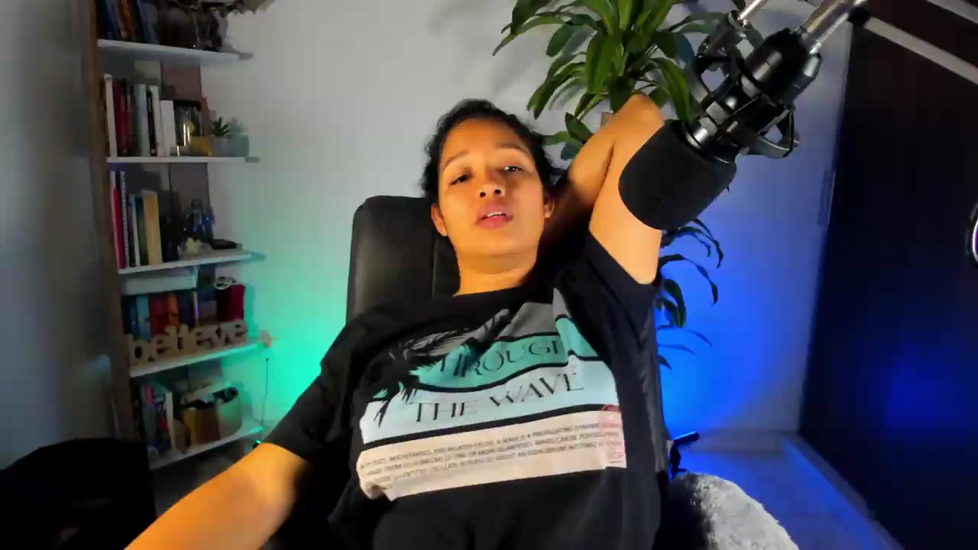 Gallery image thumbnail from Sexy_Latina's myfreecams stream on, 08/20/2026, 07:49 image 1 of 20