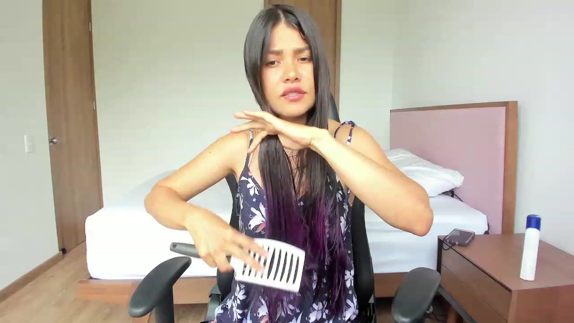 Gallery image thumbnail from Sexy_Nattaly's myfreecams stream on, 03/22/2023, 16:55 image 17 of 20