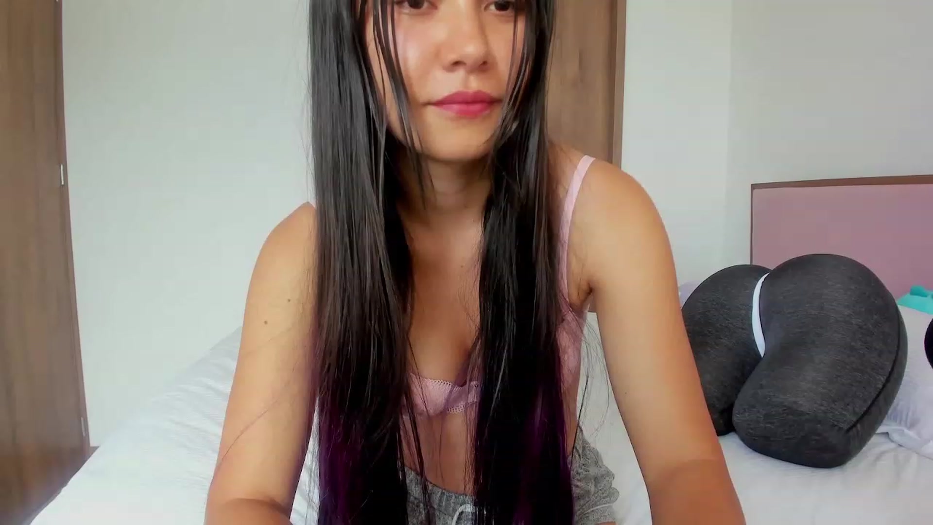 Gallery image thumbnail from Sexy_Nattaly's myfreecams stream on, 03/31/2023, 16:31 image 8 of 20