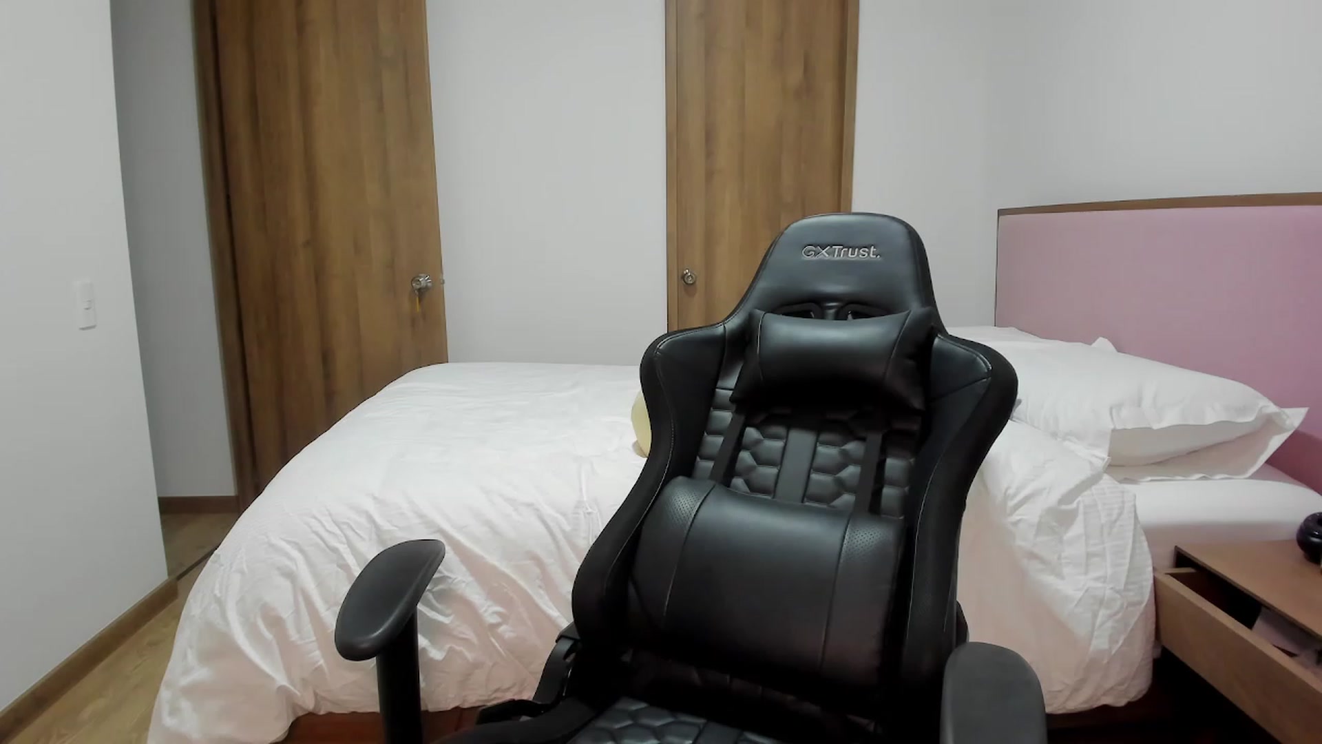 Gallery image thumbnail from Sexy_Nattaly's myfreecams stream on, 05/01/2023, 01:43 image 1 of 20