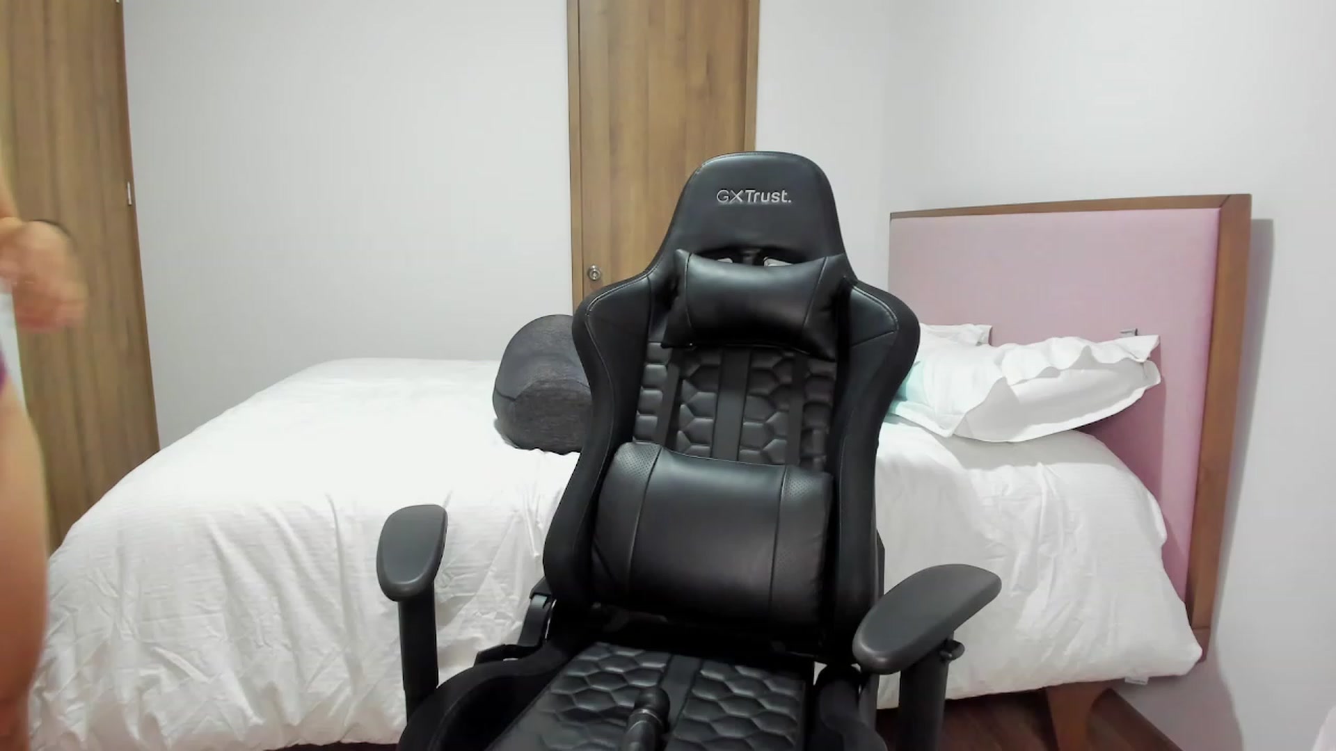 Gallery image thumbnail from Sexy_Nattaly's myfreecams stream on, 06/29/2023, 05:07 image 6 of 20