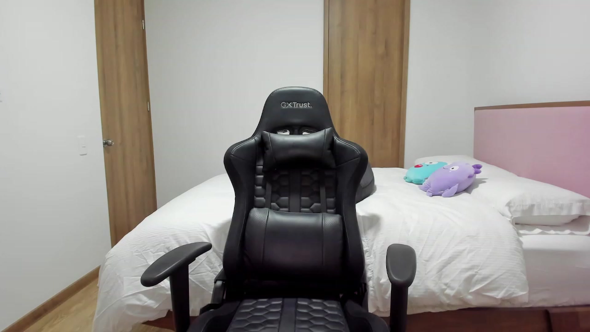 Gallery image thumbnail from Sexy_Nattaly's myfreecams stream on, 07/03/2023, 23:55 image 6 of 20