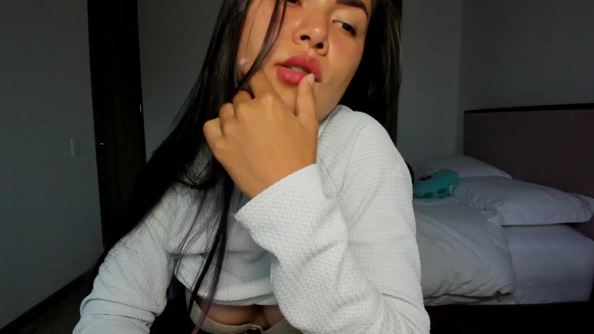Gallery image thumbnail from Sexy_Nattaly's myfreecams stream on, 07/05/2023, 23:39 image 8 of 20