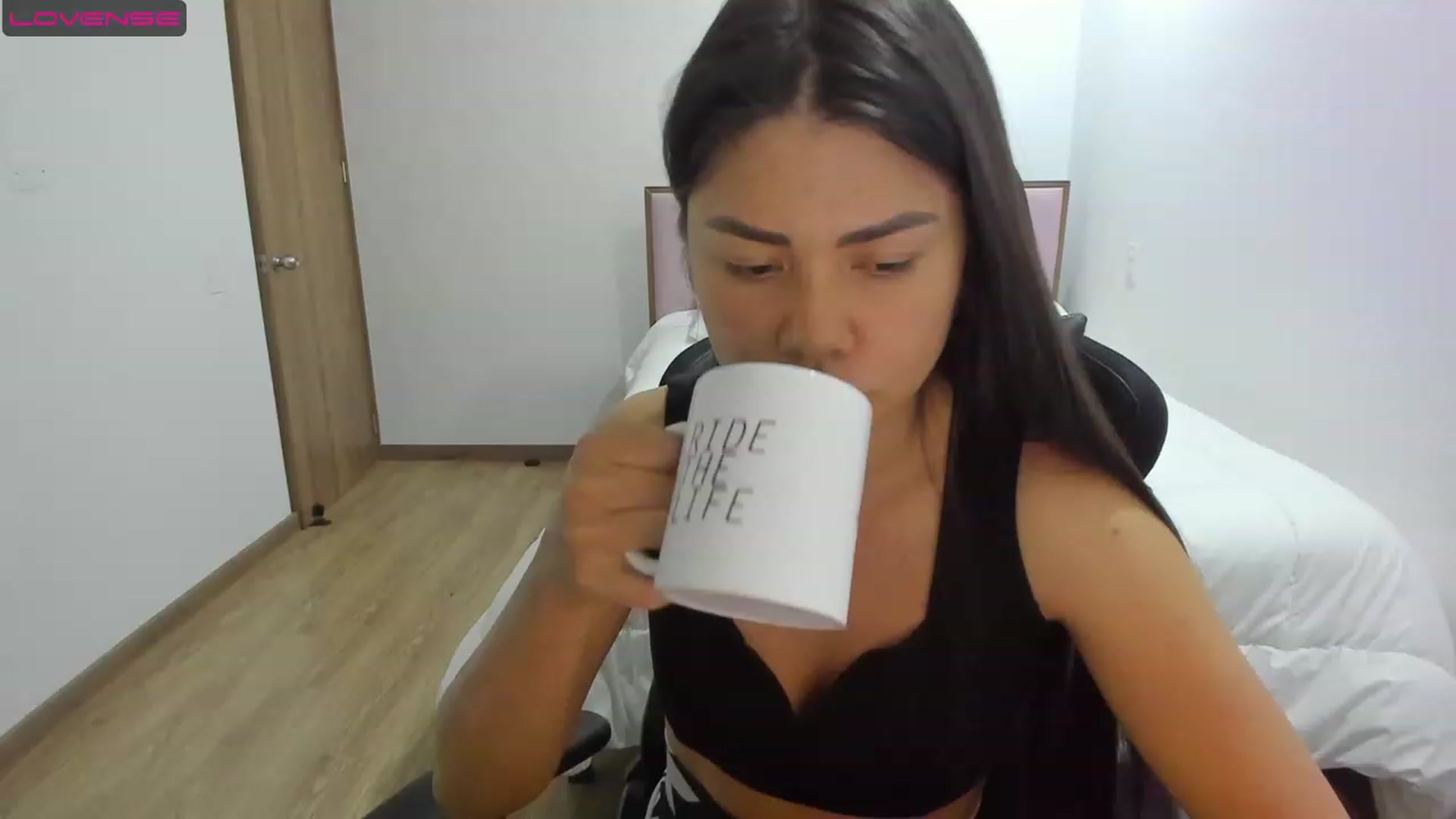 Gallery image thumbnail from Sexy_Nattaly's myfreecams stream on, 07/27/2023, 04:29 image 16 of 20