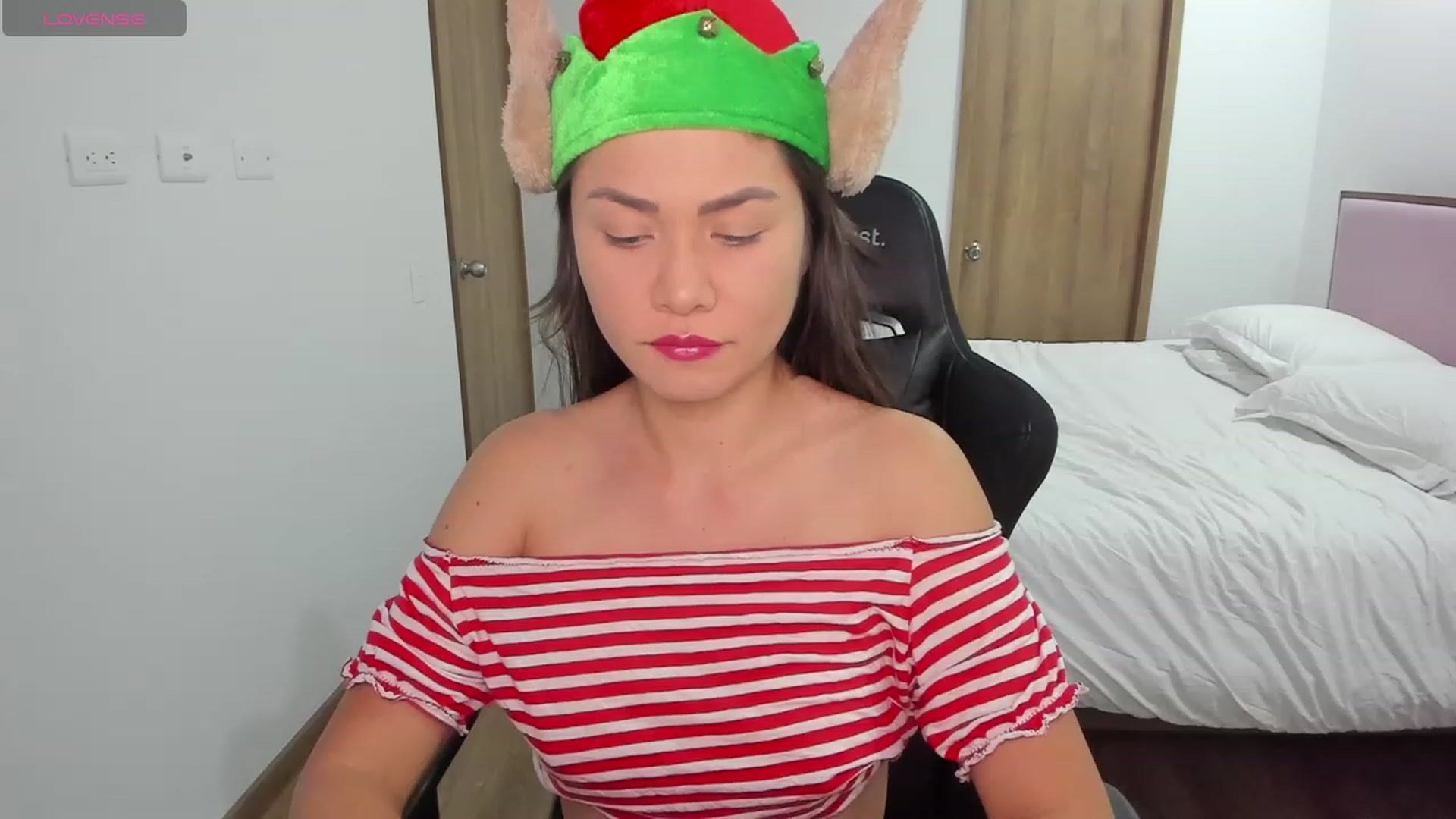 Gallery image thumbnail from Sexy_Nattaly's myfreecams stream on, 12/24/2023, 01:34 image 1 of 20