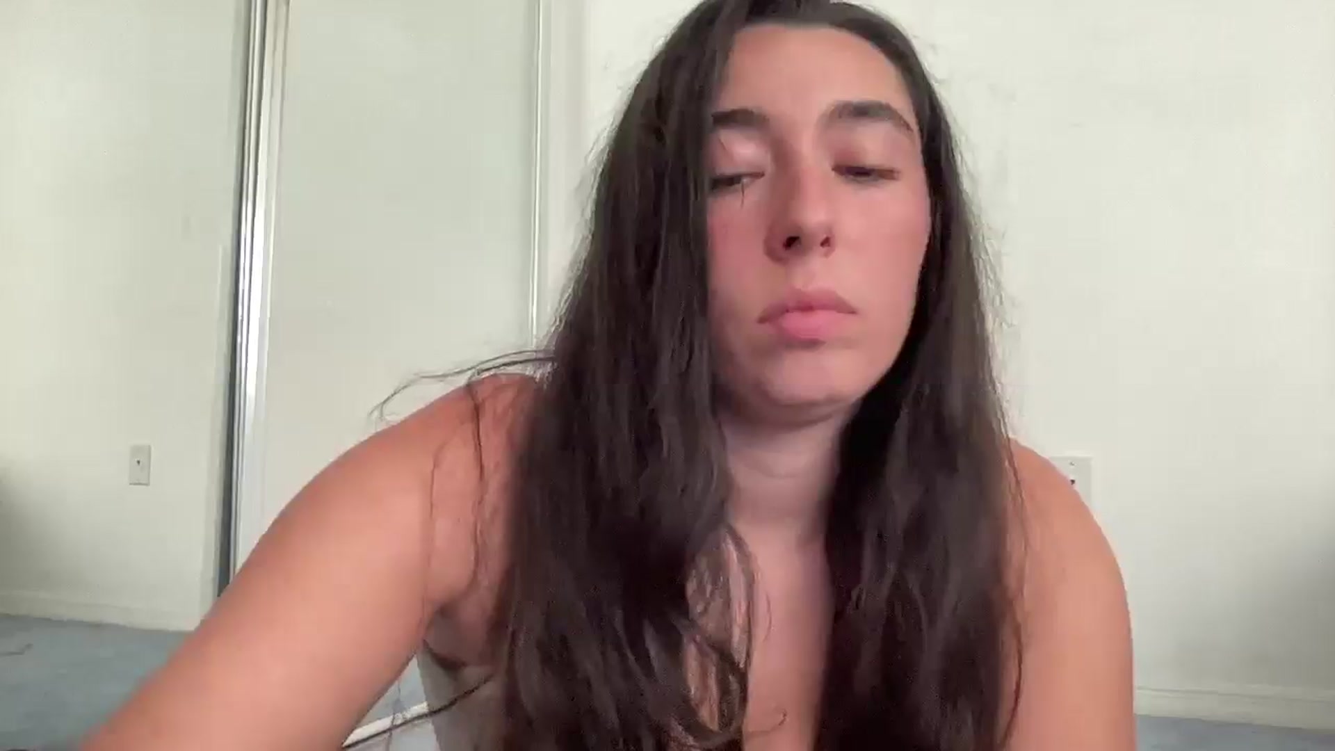 Gallery image thumbnail from Sexy_Scarlett's myfreecams stream on, 12/17/2025, 21:53 image 14 of 20
