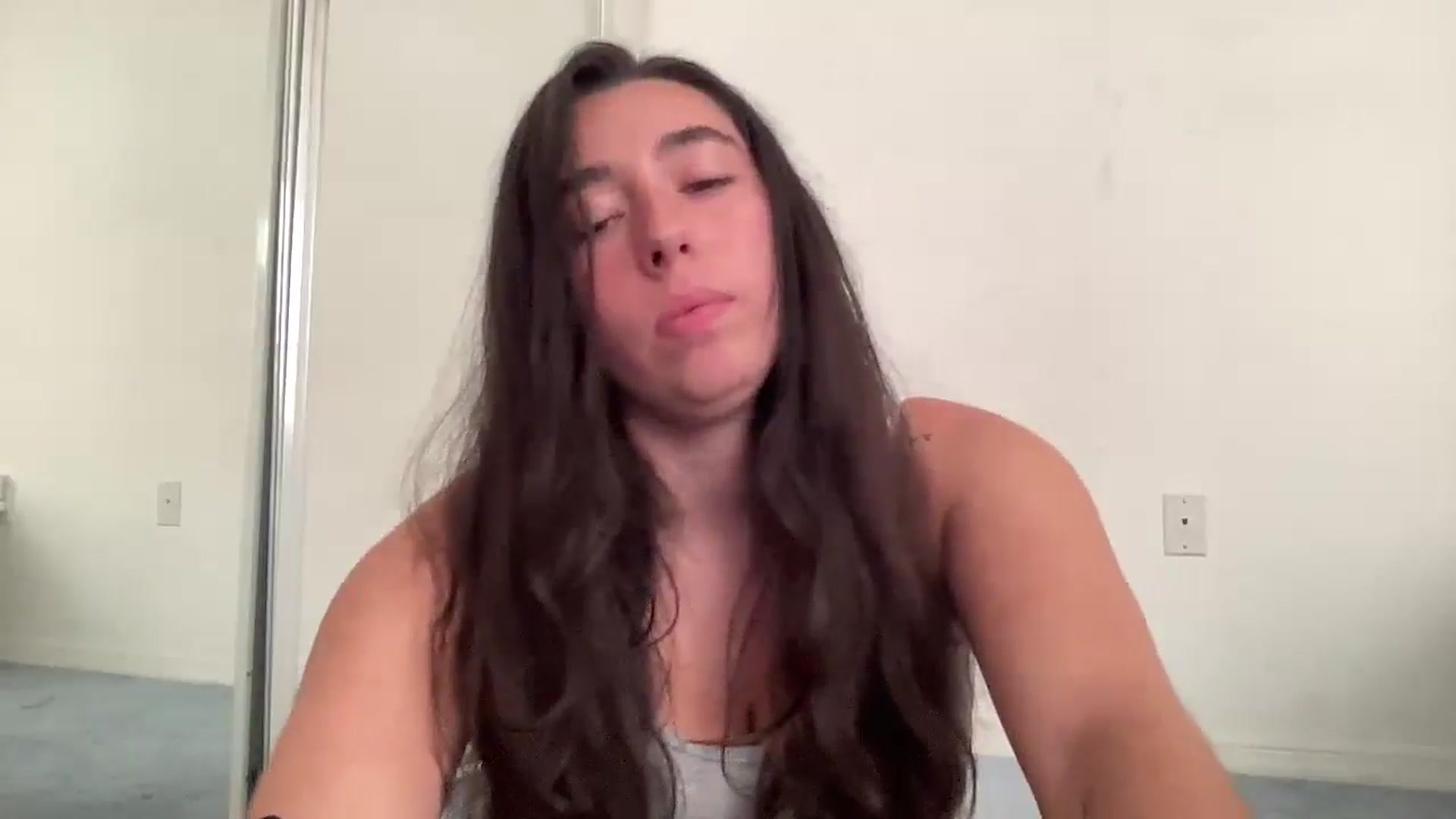 Gallery image thumbnail from Sexy_Scarlett's myfreecams stream on, 12/17/2025, 21:53 image 18 of 20