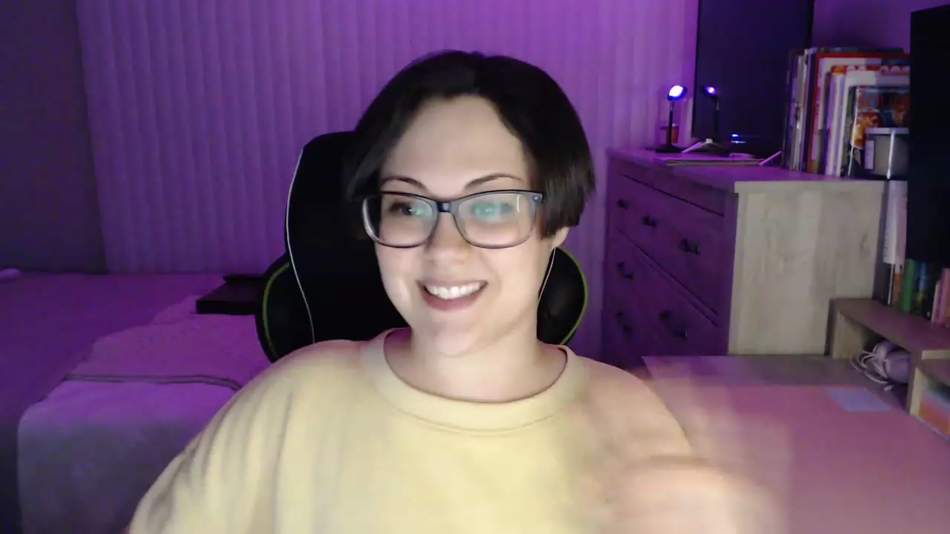 Gallery image thumbnail from Sexy_Sona's myfreecams stream on, 12/19/2022, 03:48 image 7 of 20