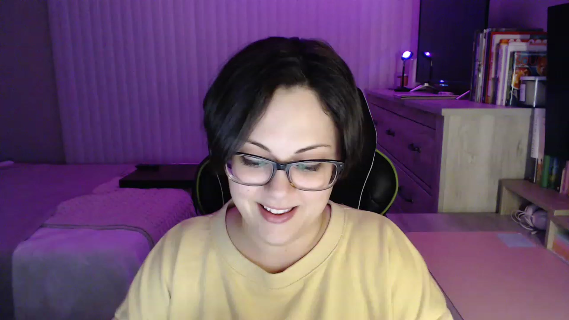Gallery image thumbnail from Sexy_Sona's myfreecams stream on, 12/19/2022, 04:50 image 16 of 20