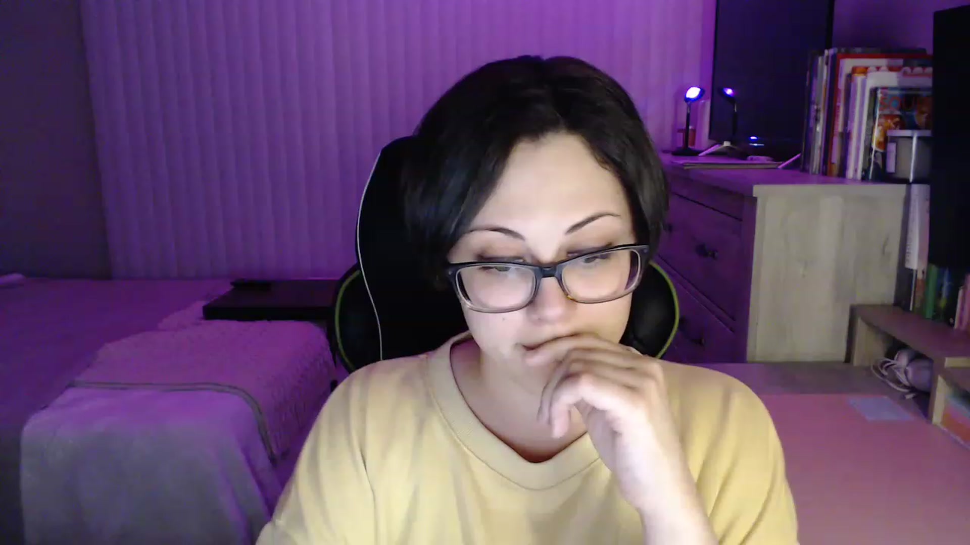 Gallery image thumbnail from Sexy_Sona's myfreecams stream on, 12/19/2022, 04:50 image 14 of 20