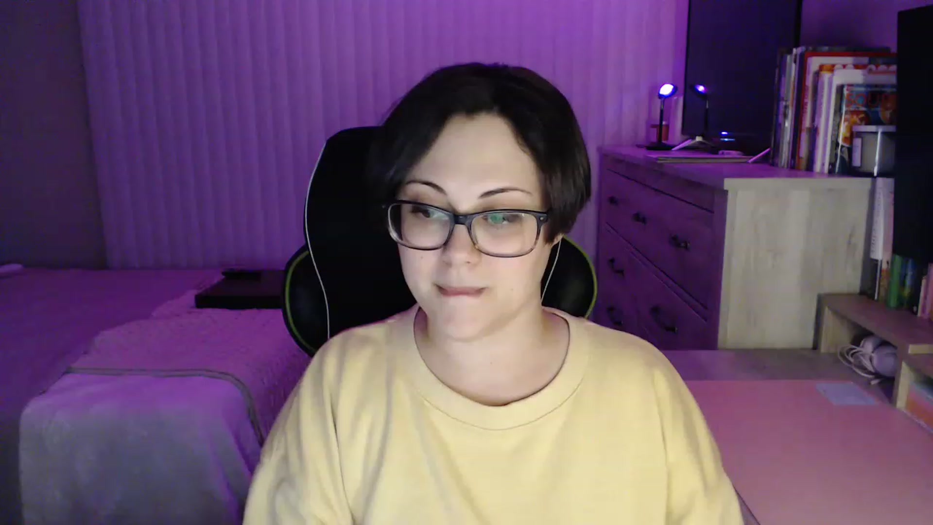 Gallery image thumbnail from Sexy_Sona's myfreecams stream on, 12/19/2022, 04:50 image 20 of 20