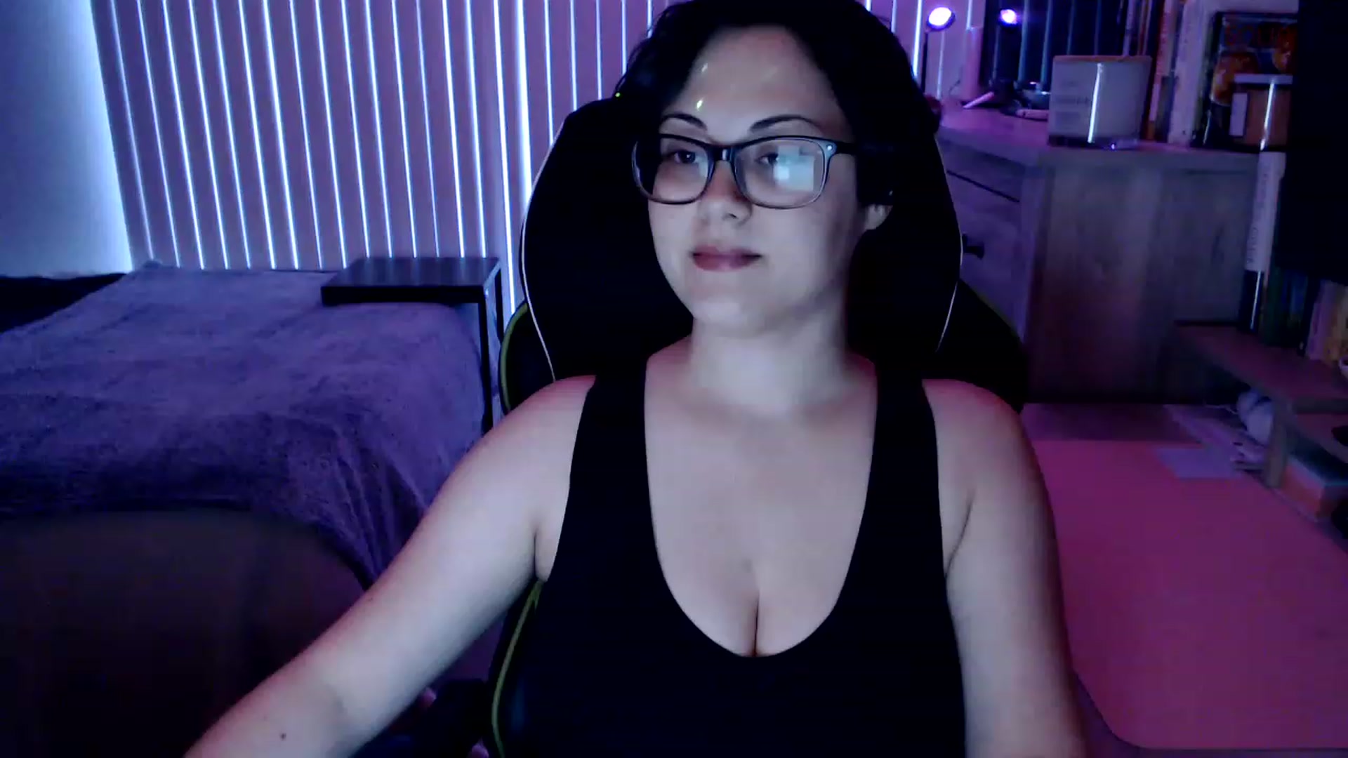 Gallery image thumbnail from Sexy_Sona's myfreecams stream on, 01/02/2023, 20:25 image 1 of 20
