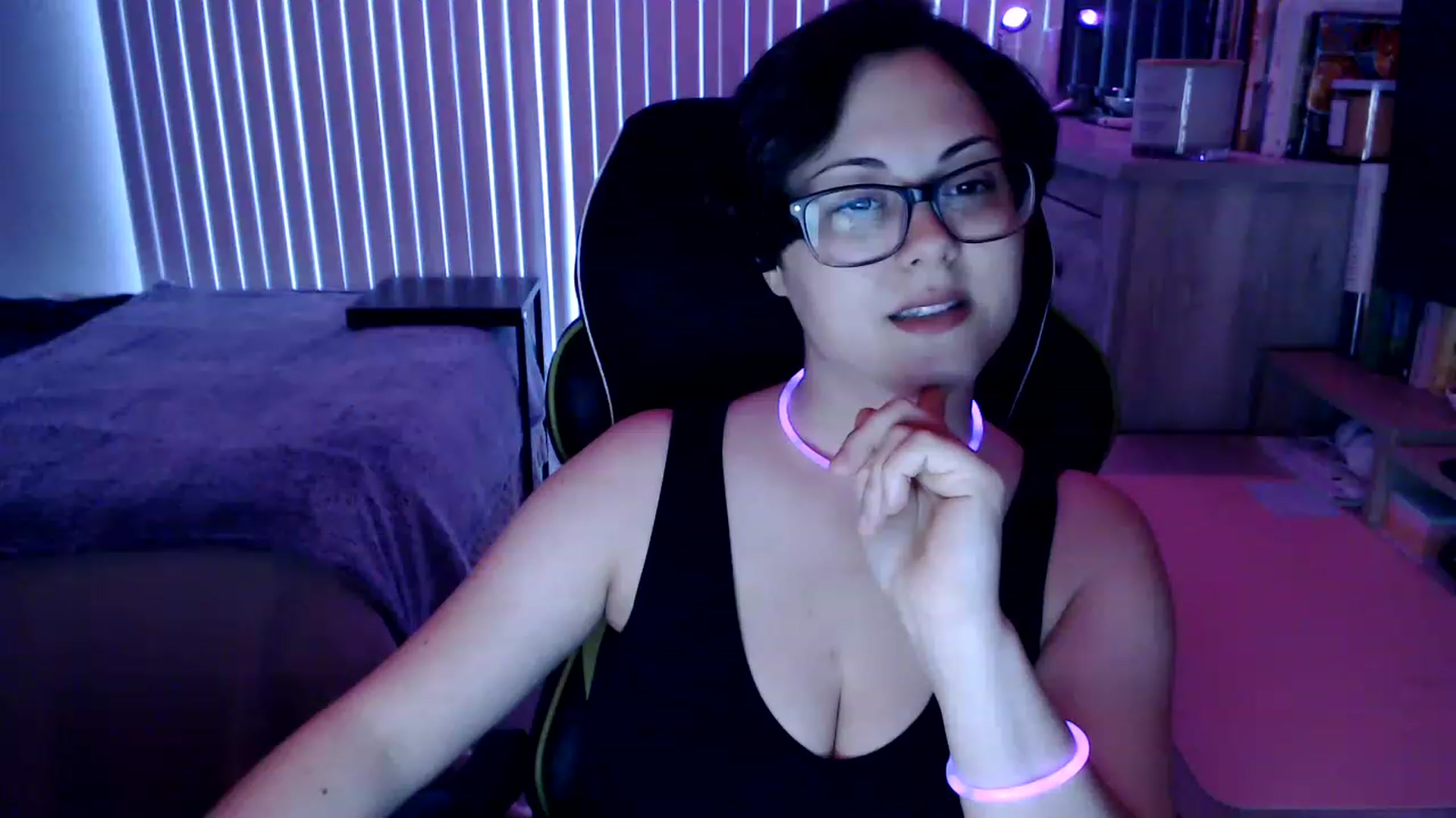 Gallery image thumbnail from Sexy_Sona's myfreecams stream on, 01/02/2023, 20:25 image 20 of 20