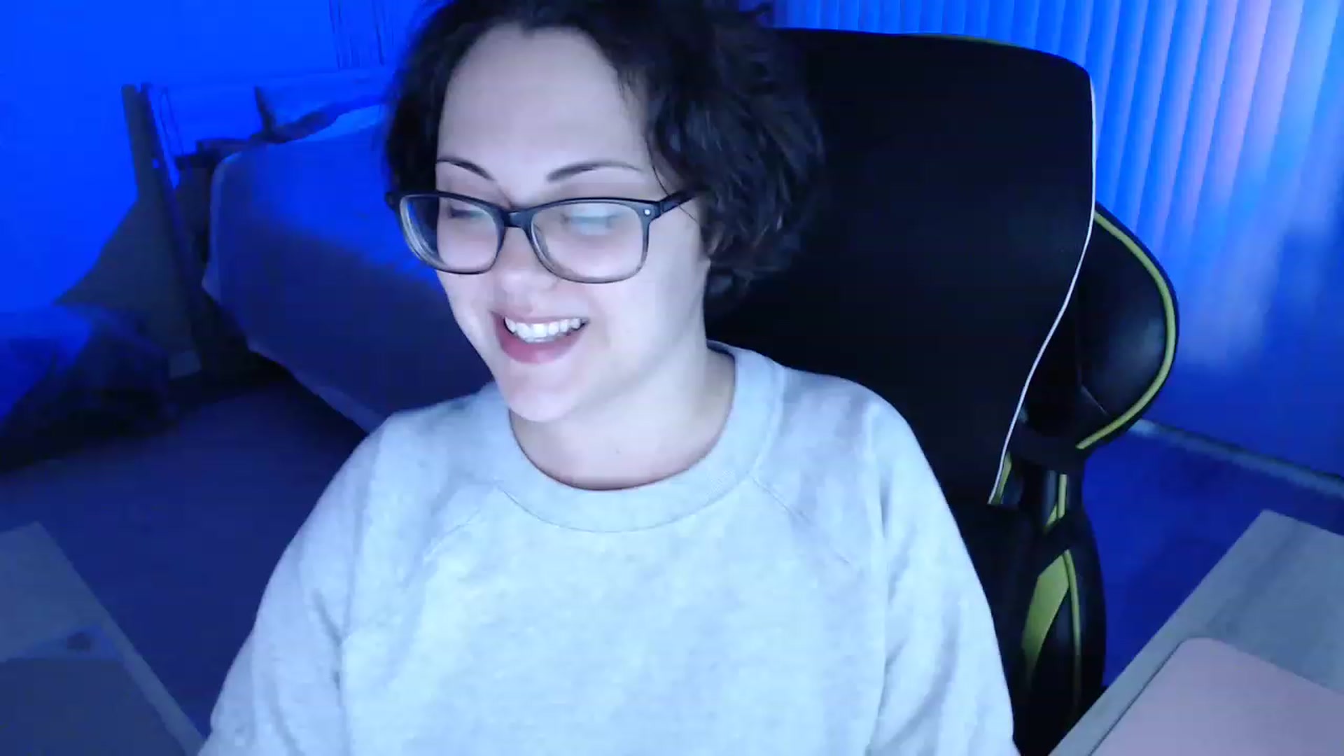 Gallery image thumbnail from Sexy_Sona's myfreecams stream on, 03/08/2023, 24:05 image 3 of 20