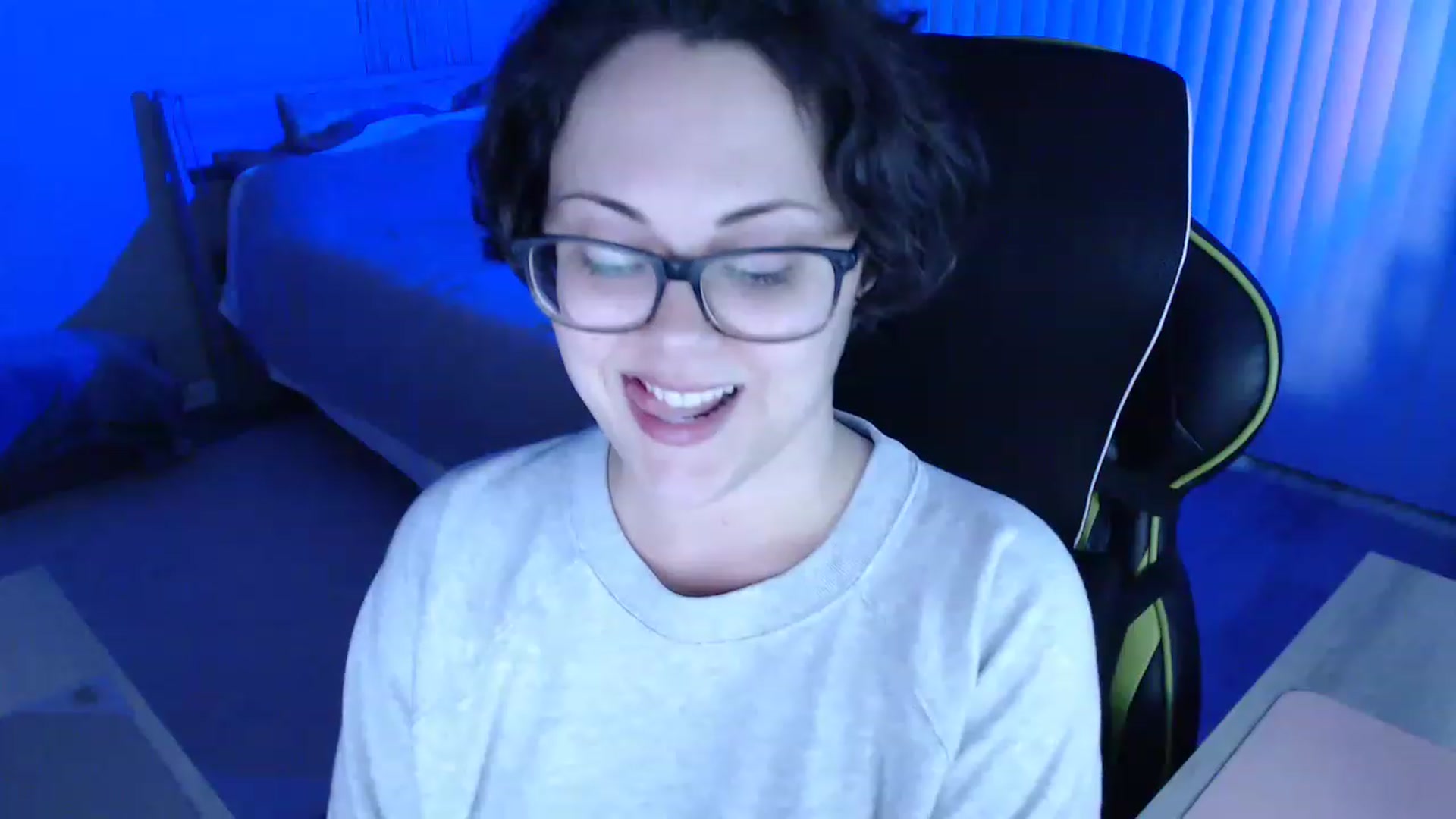 Gallery image thumbnail from Sexy_Sona's myfreecams stream on, 03/08/2023, 24:05 image 4 of 20